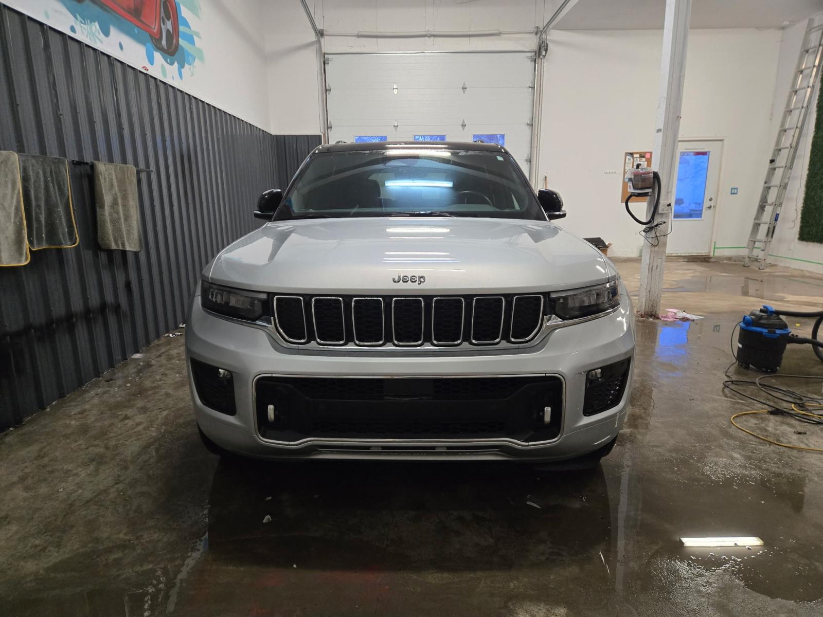 Jeep Grand Cherokee Overland 2022 — photo 2