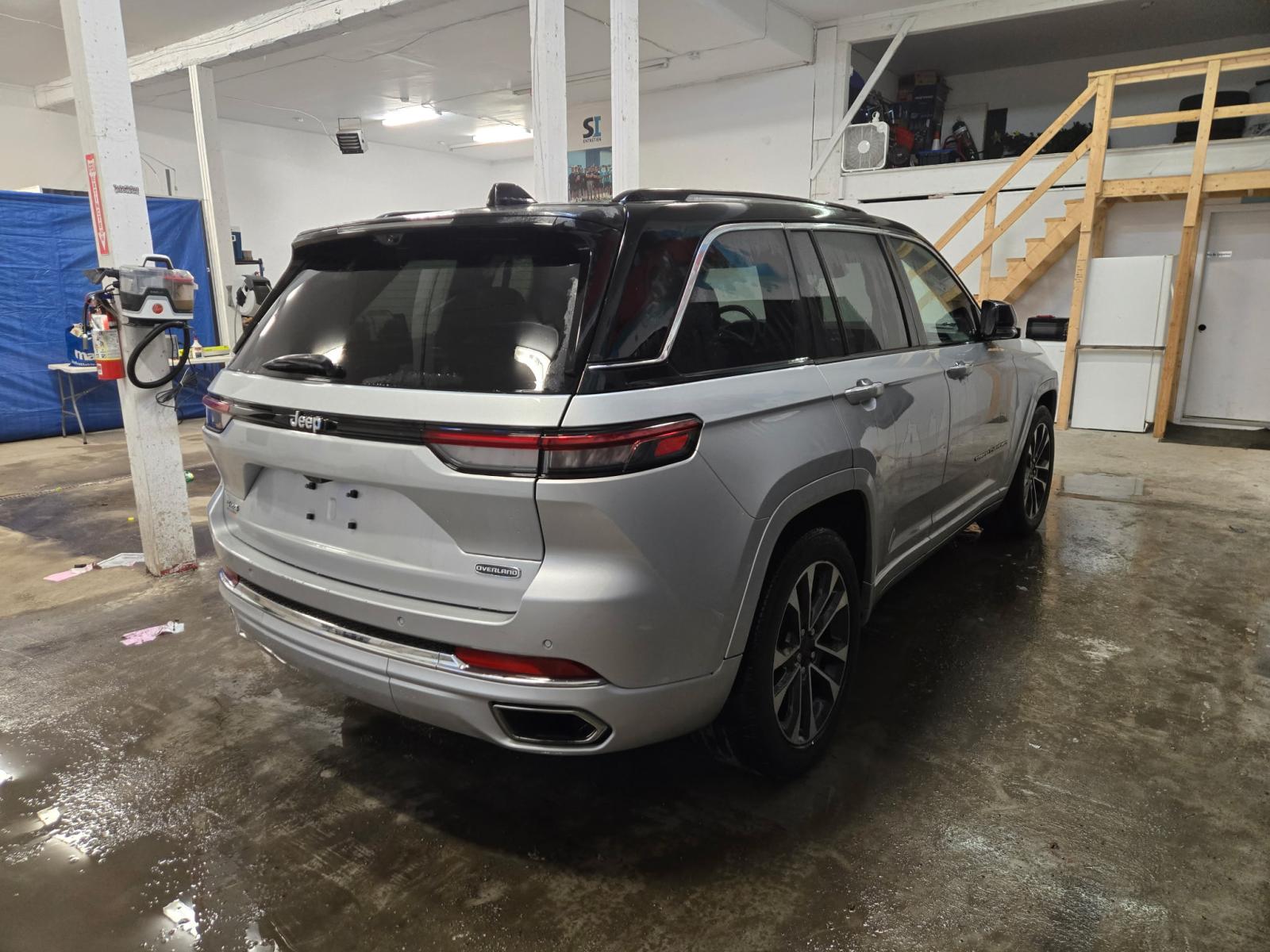 Jeep Grand Cherokee Overland 2022 — photo 4