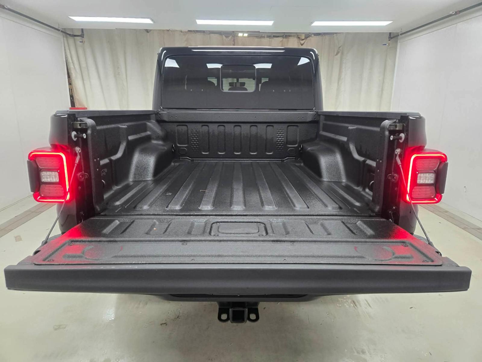 Jeep Gladiator Overland 2022 — photo 8