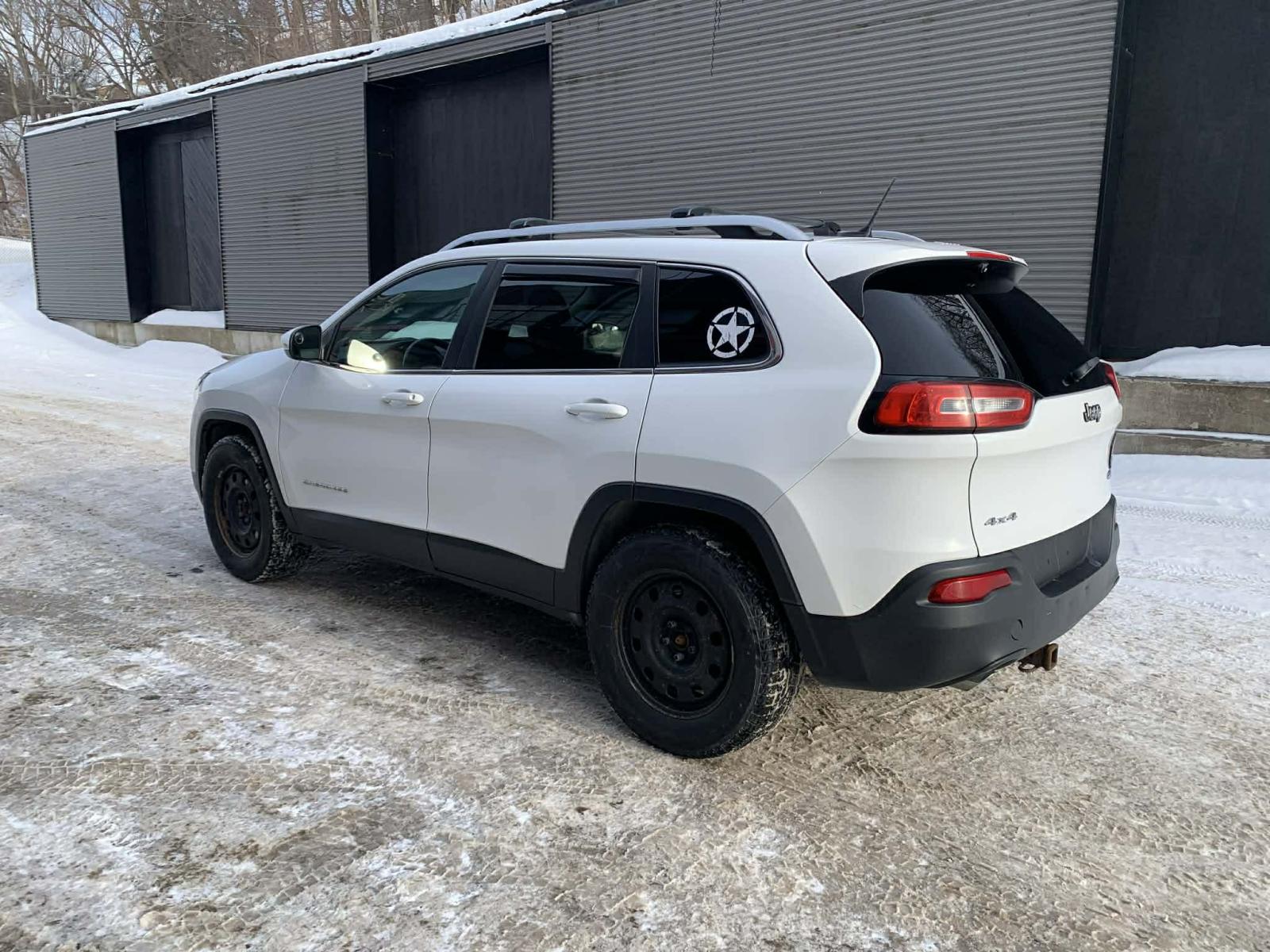 Jeep Cherokee North 2014 — photo 4