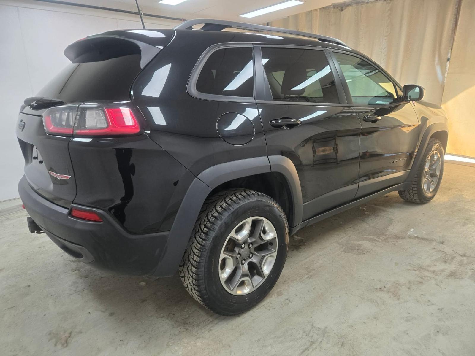Jeep Cherokee Trailhawk 2019 — photo 4