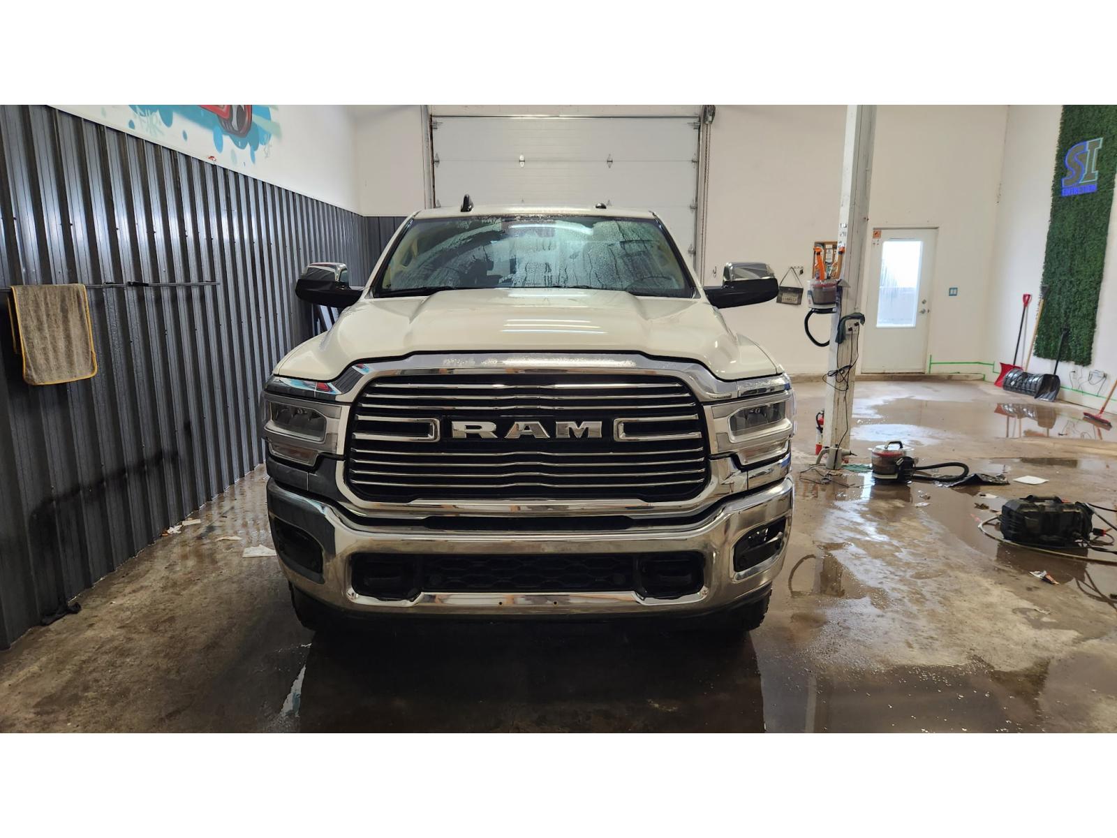 RAM 2500 Laramie 2022 — photo 2