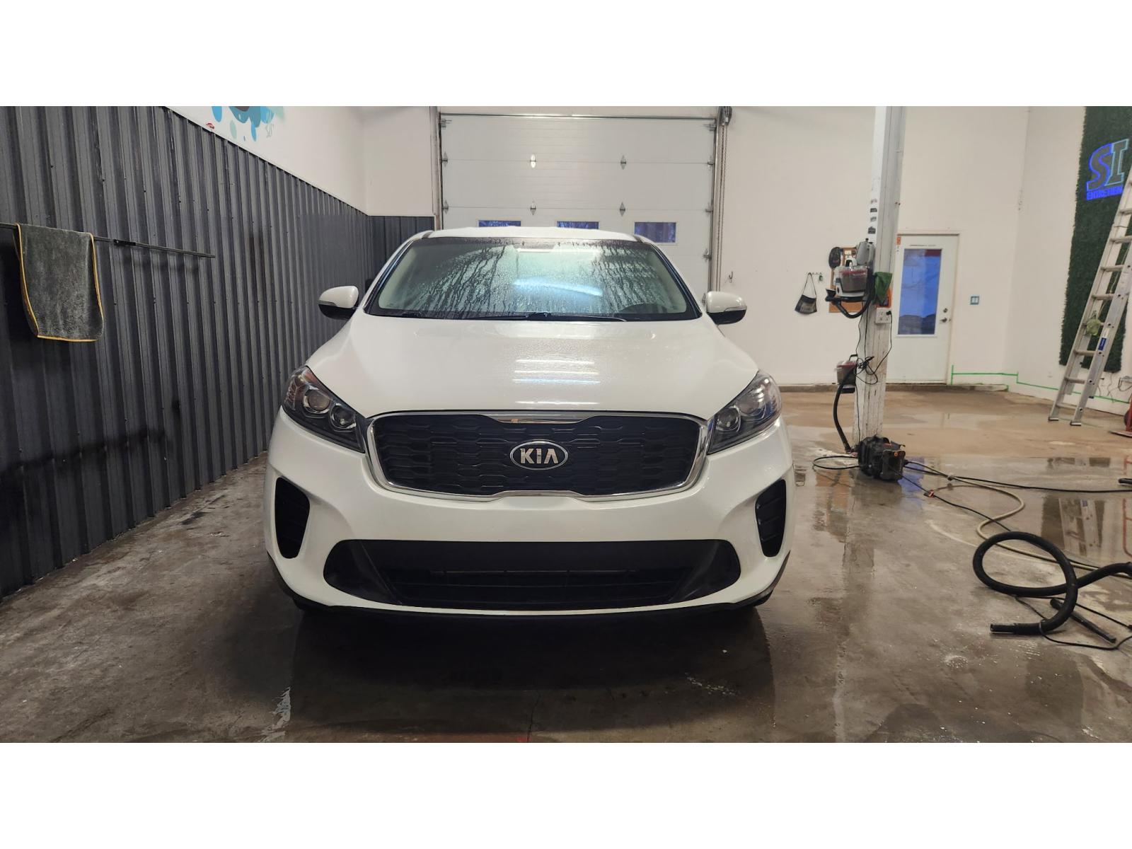 Kia Sorento LX 2020 — photo 2