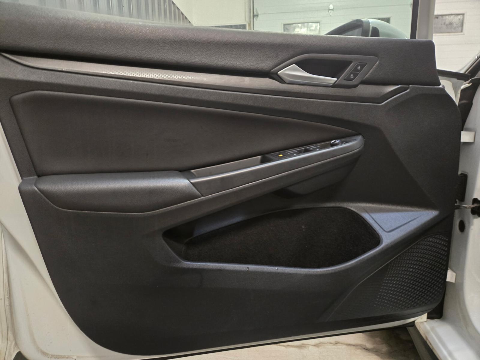 2015 Volkswagen Jetta Sedan thumbnail 287