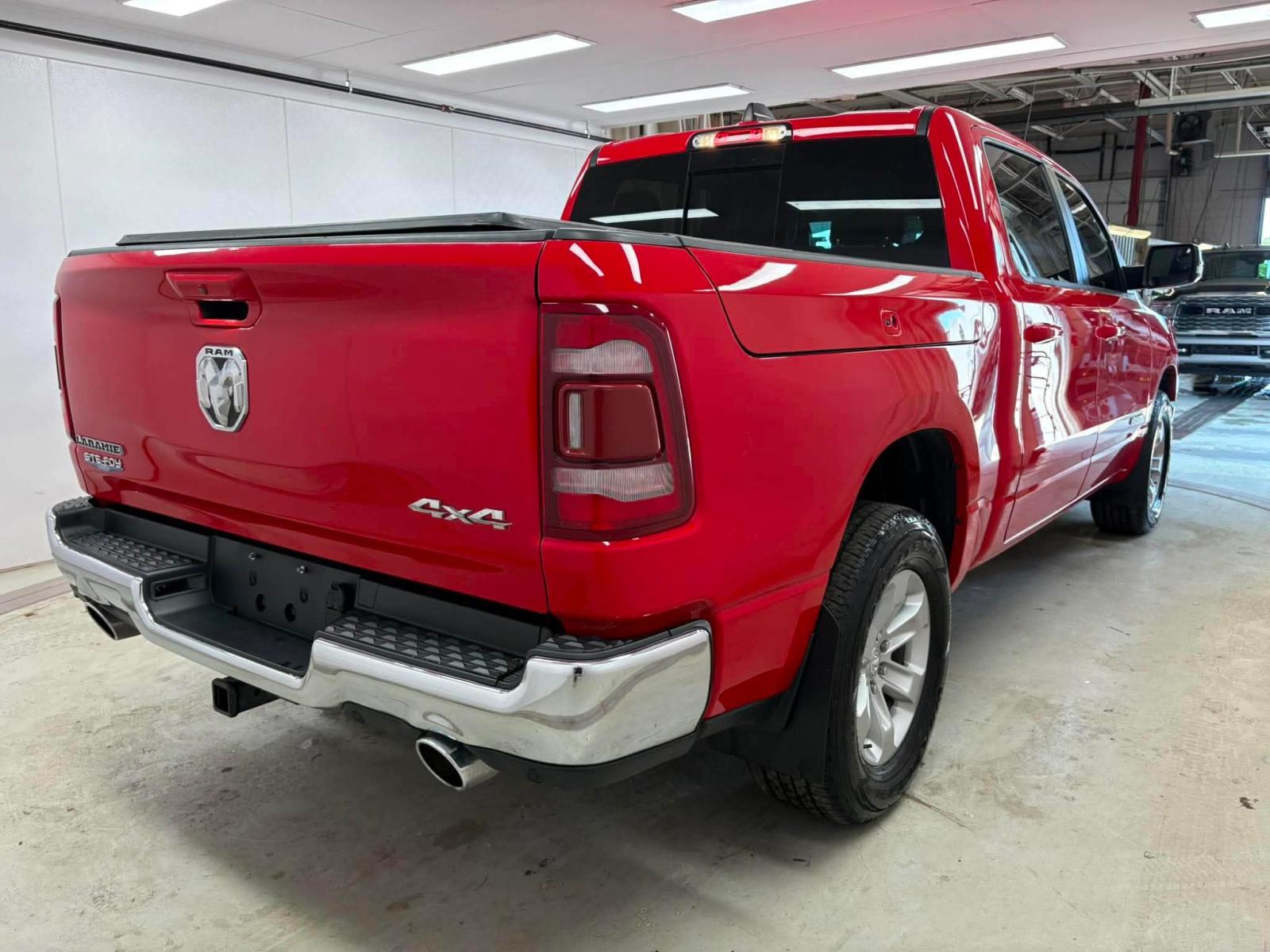 RAM 1500 Laramie 2023 — photo 3