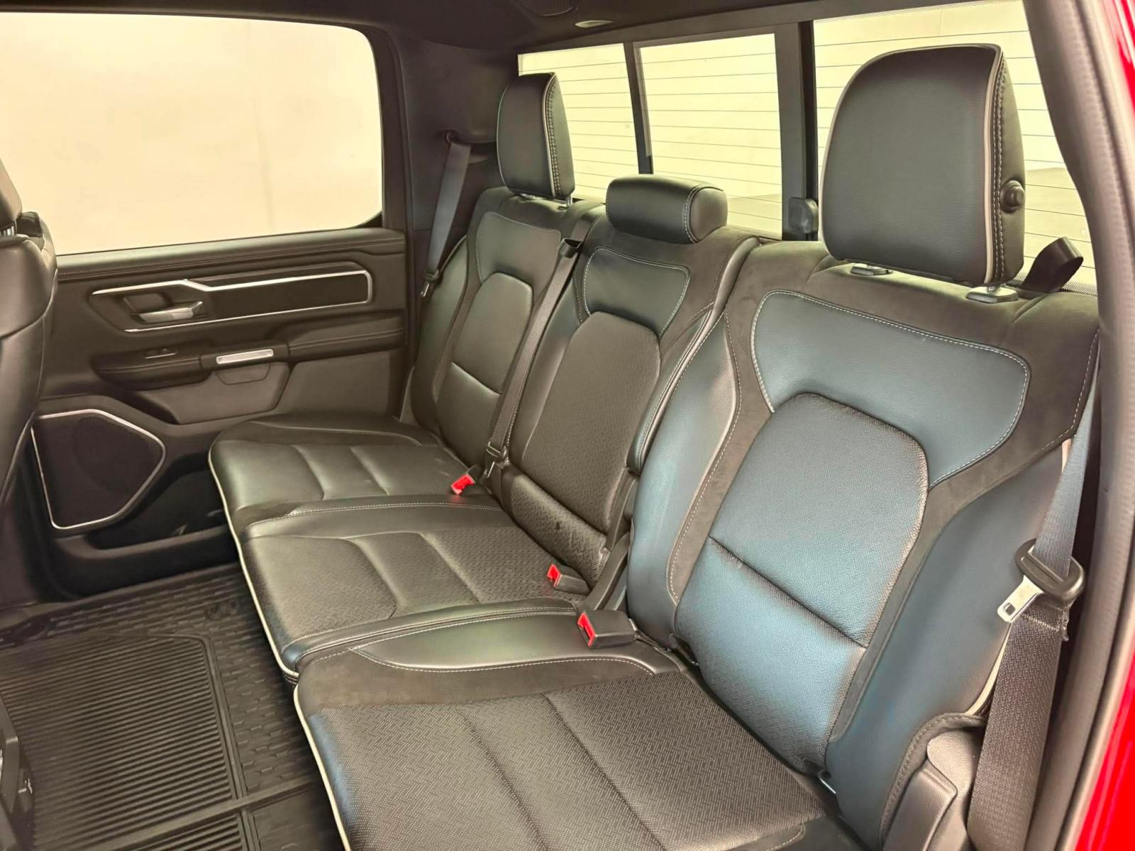 RAM 1500 Laramie 2023 — photo 7