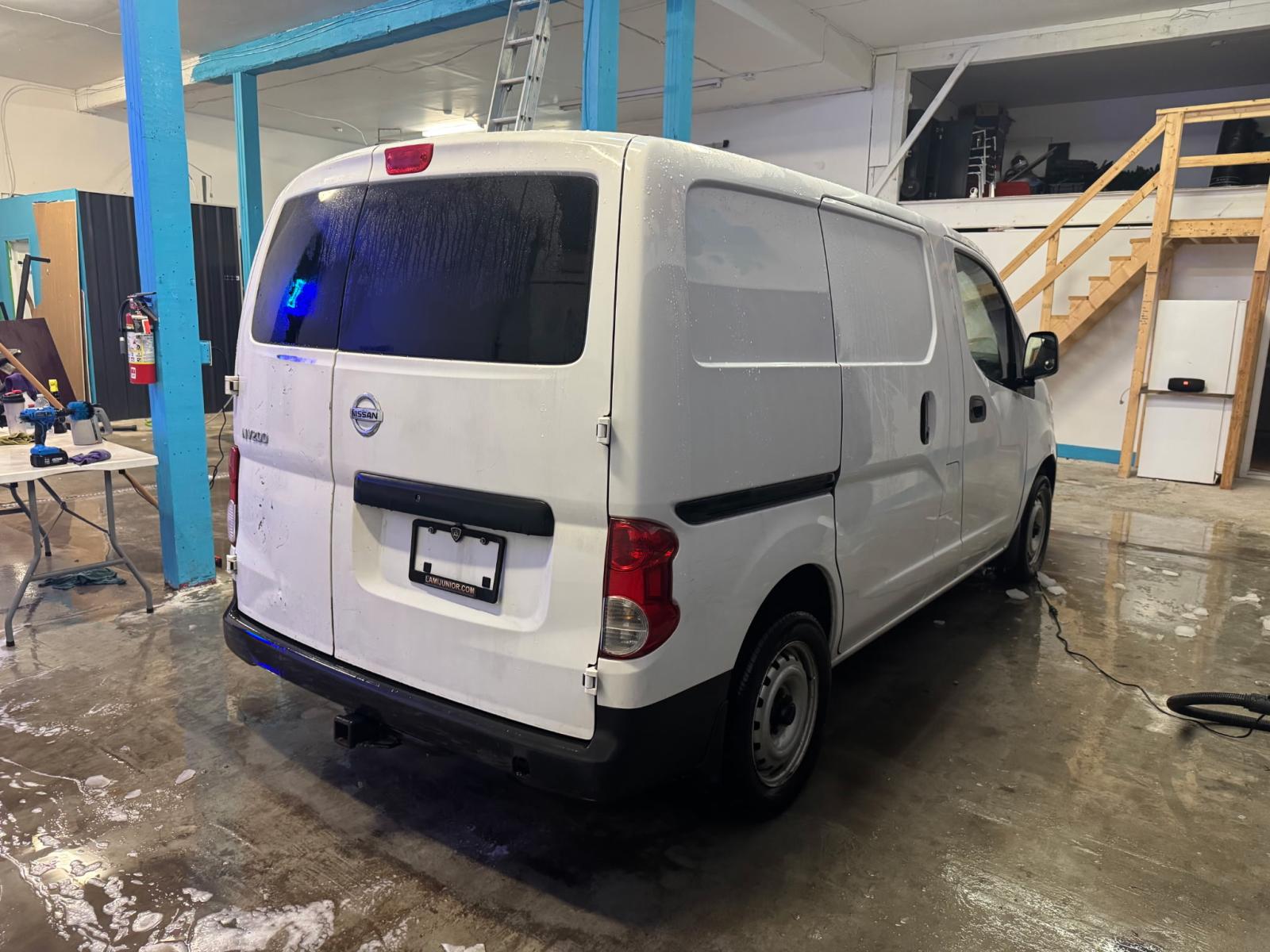 Nissan NV SV 2019 — photo 4