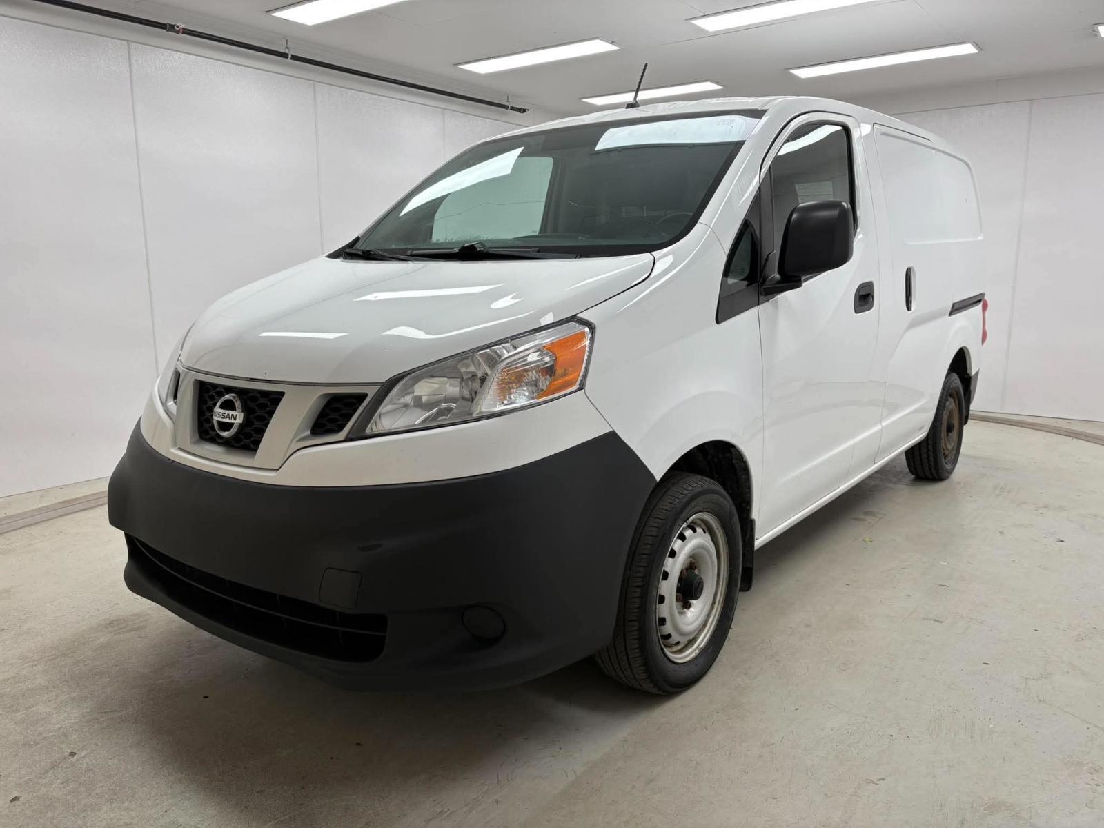 Nissan NV SV 2019