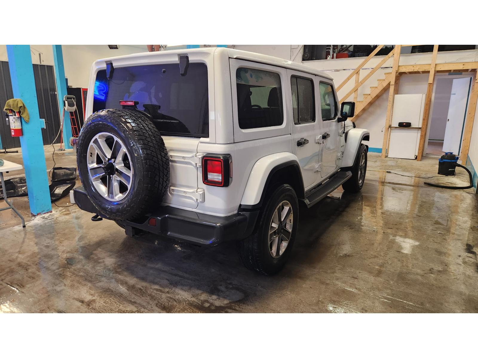 Jeep Wrangler Unlimited Sahara 2018 — photo 4