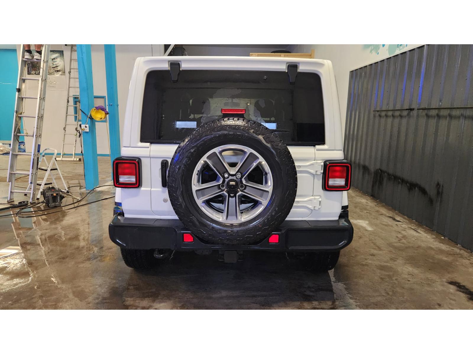 Jeep Wrangler Unlimited Sahara 2018 — photo 5