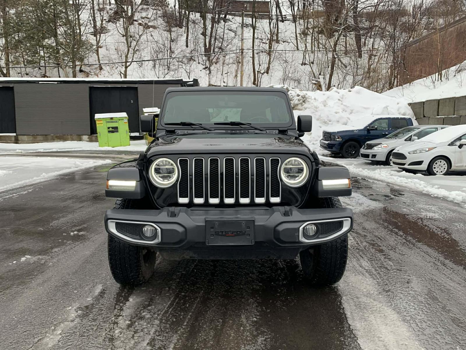 Jeep Wrangler Unlimited Sahara 2020 — photo 2