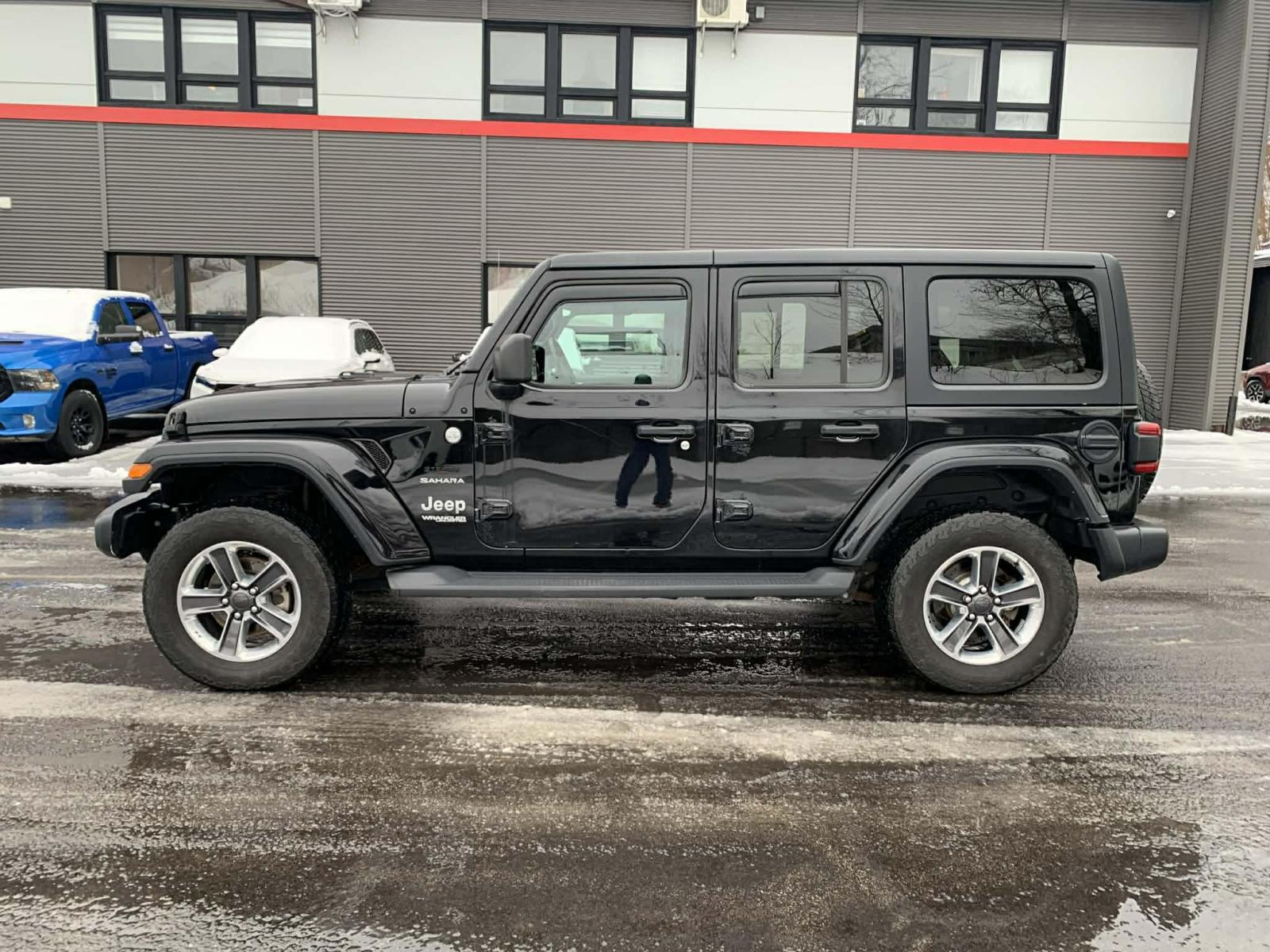 Jeep Wrangler Unlimited Sahara 2020 — photo 8