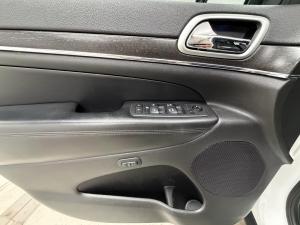 Miniature 9 Jeep Grand Cherokee Limited 2018
