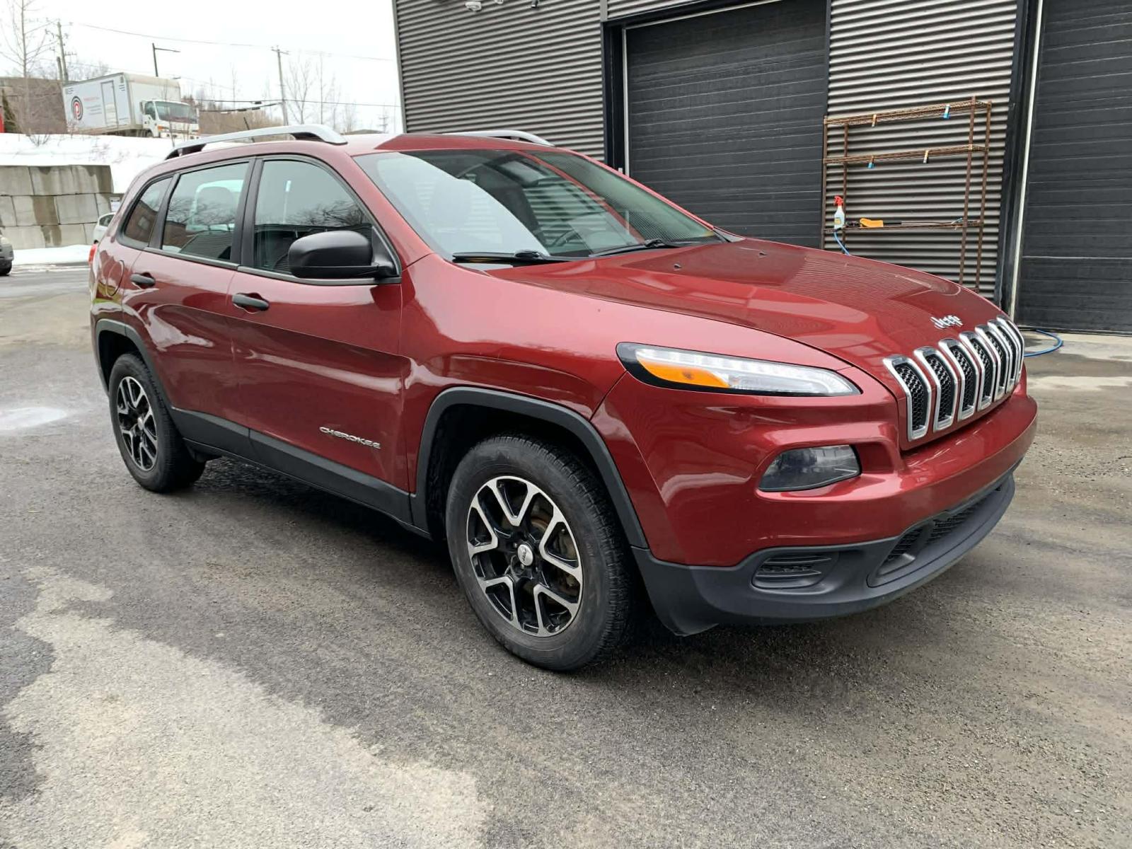 Jeep Cherokee Sport 2015 — photo 3