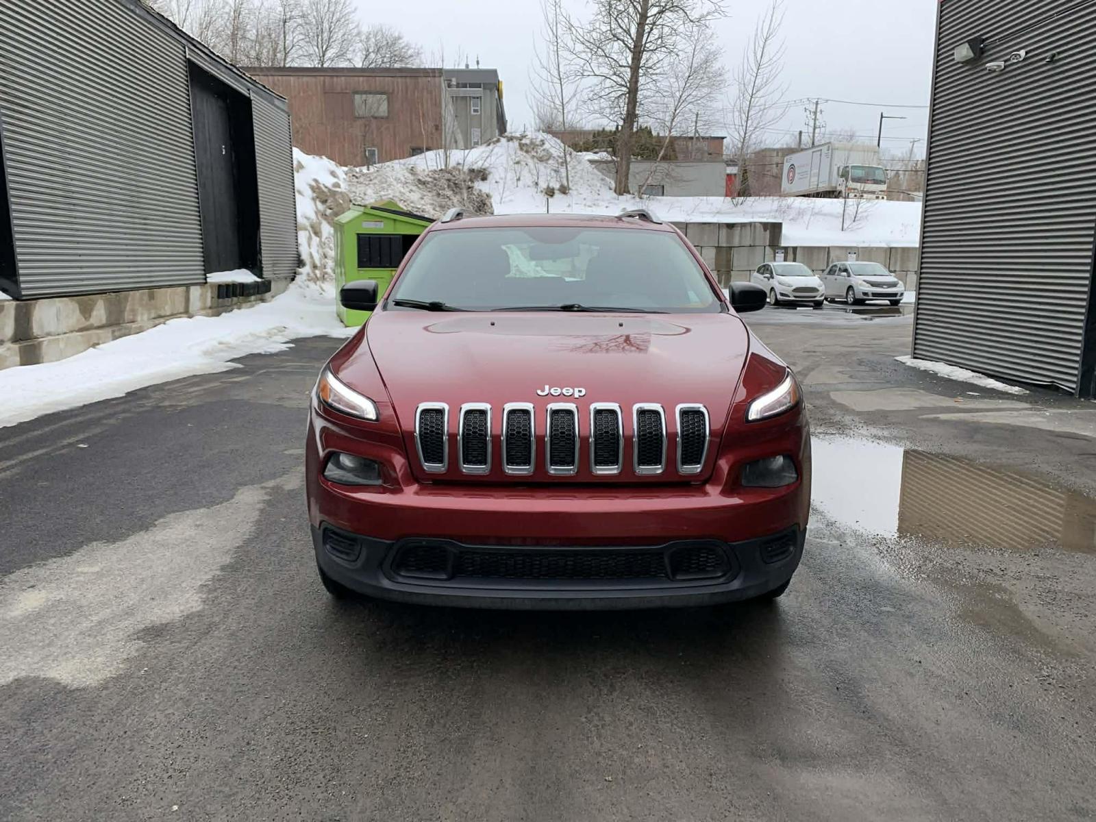 Jeep Cherokee Sport 2015 — photo 2