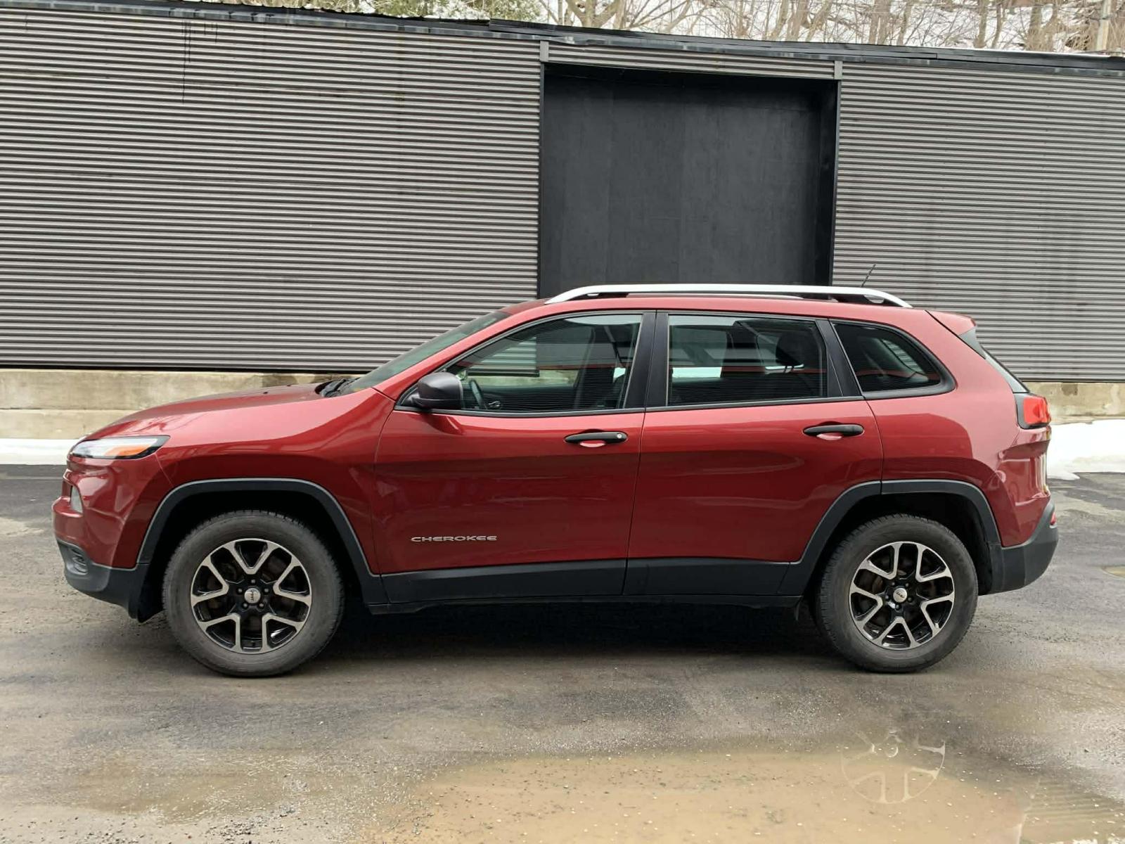 Jeep Cherokee Sport 2015 — photo 7