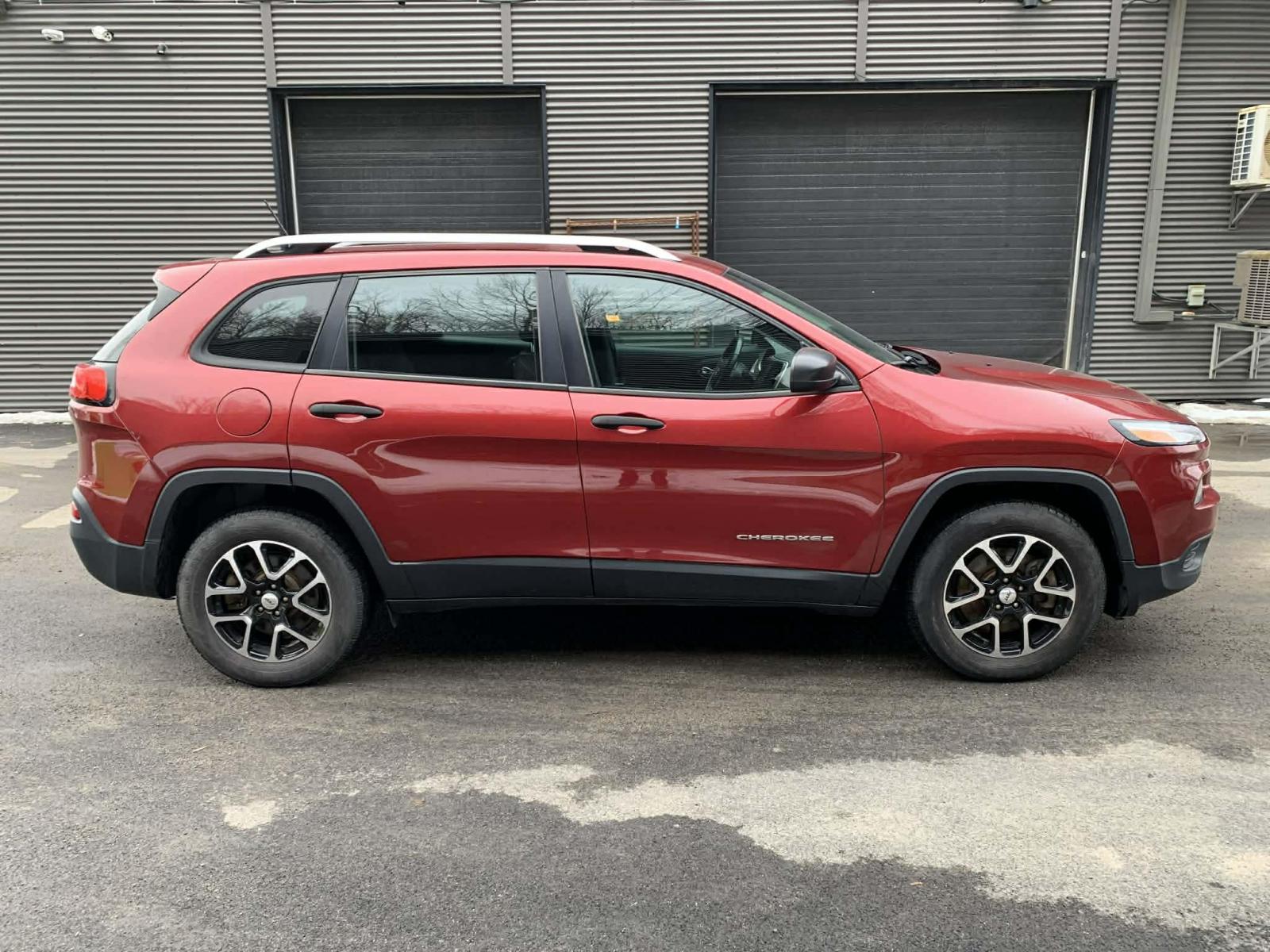 Jeep Cherokee Sport 2015 — photo 4