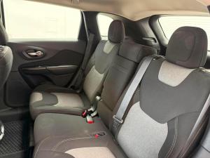 Miniature 7 Jeep Cherokee Sport 2015