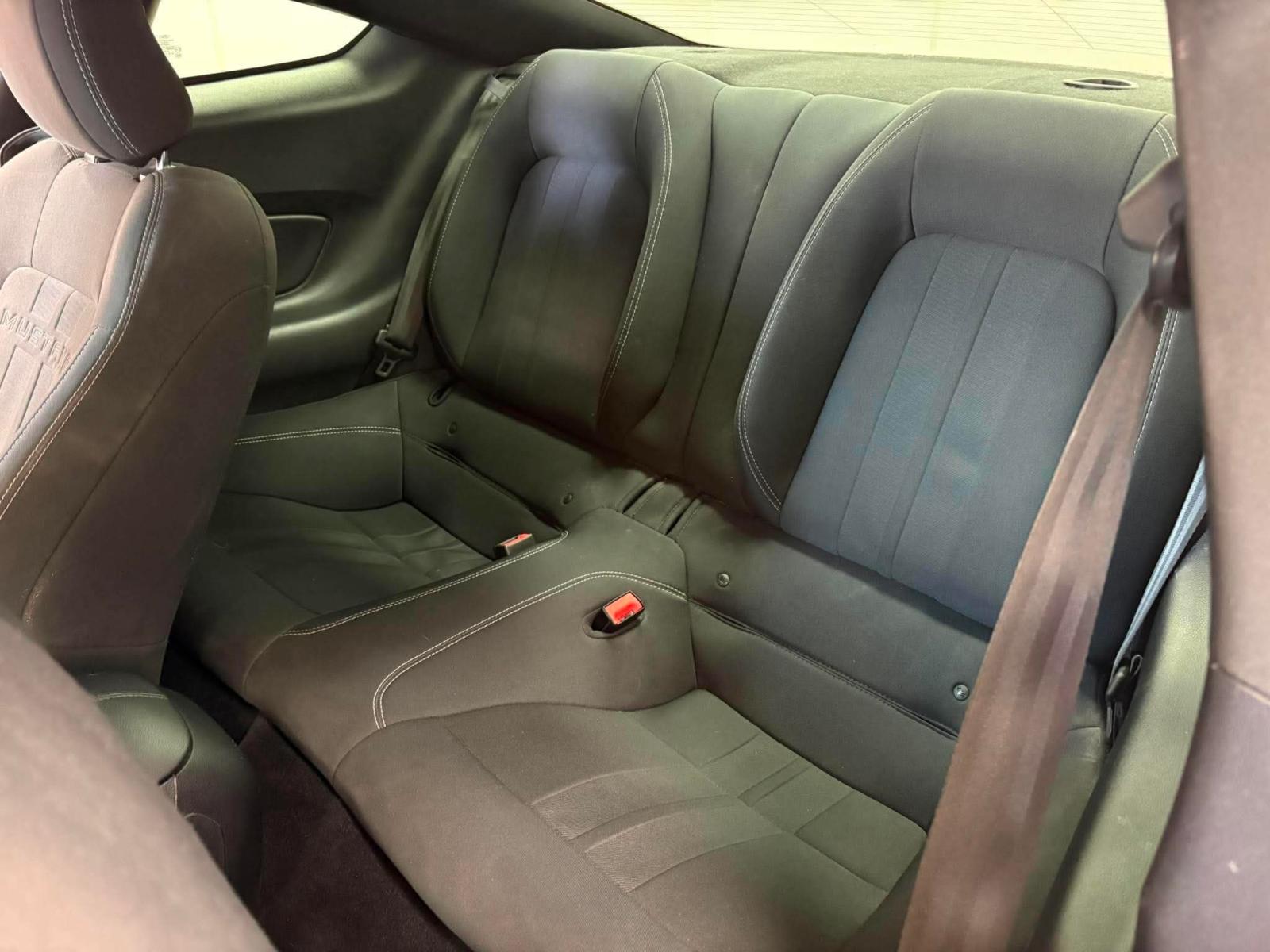 Ford Mustang GT 2020 — photo 8