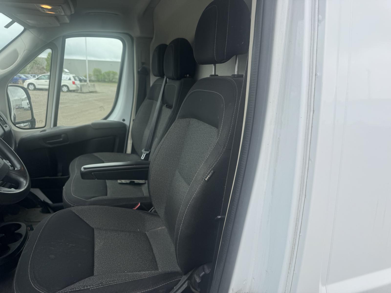 RAM Promaster 3500 High 3500 High Roof 2017 — photo 6