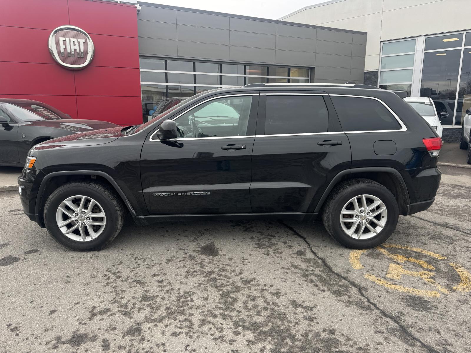Jeep Grand Cherokee Laredo 2017 — photo 2