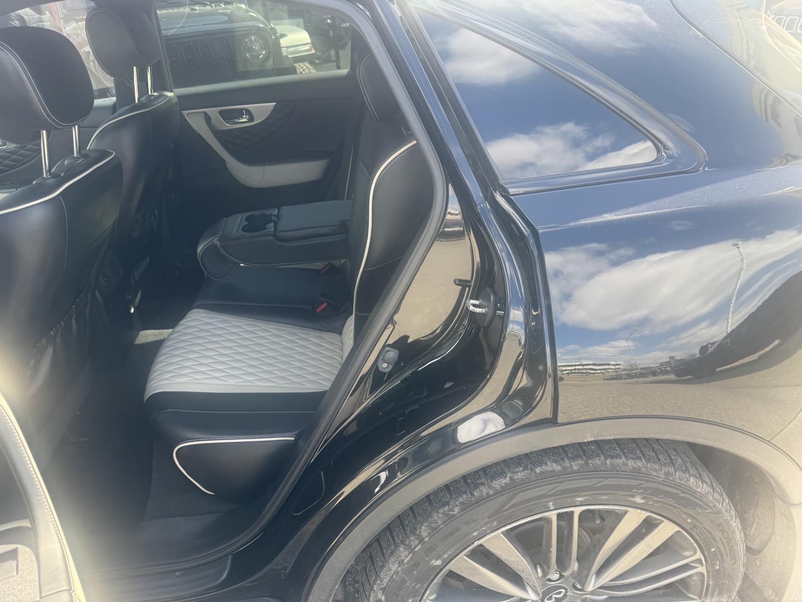Infiniti QX70 Limited 2017 — photo 8