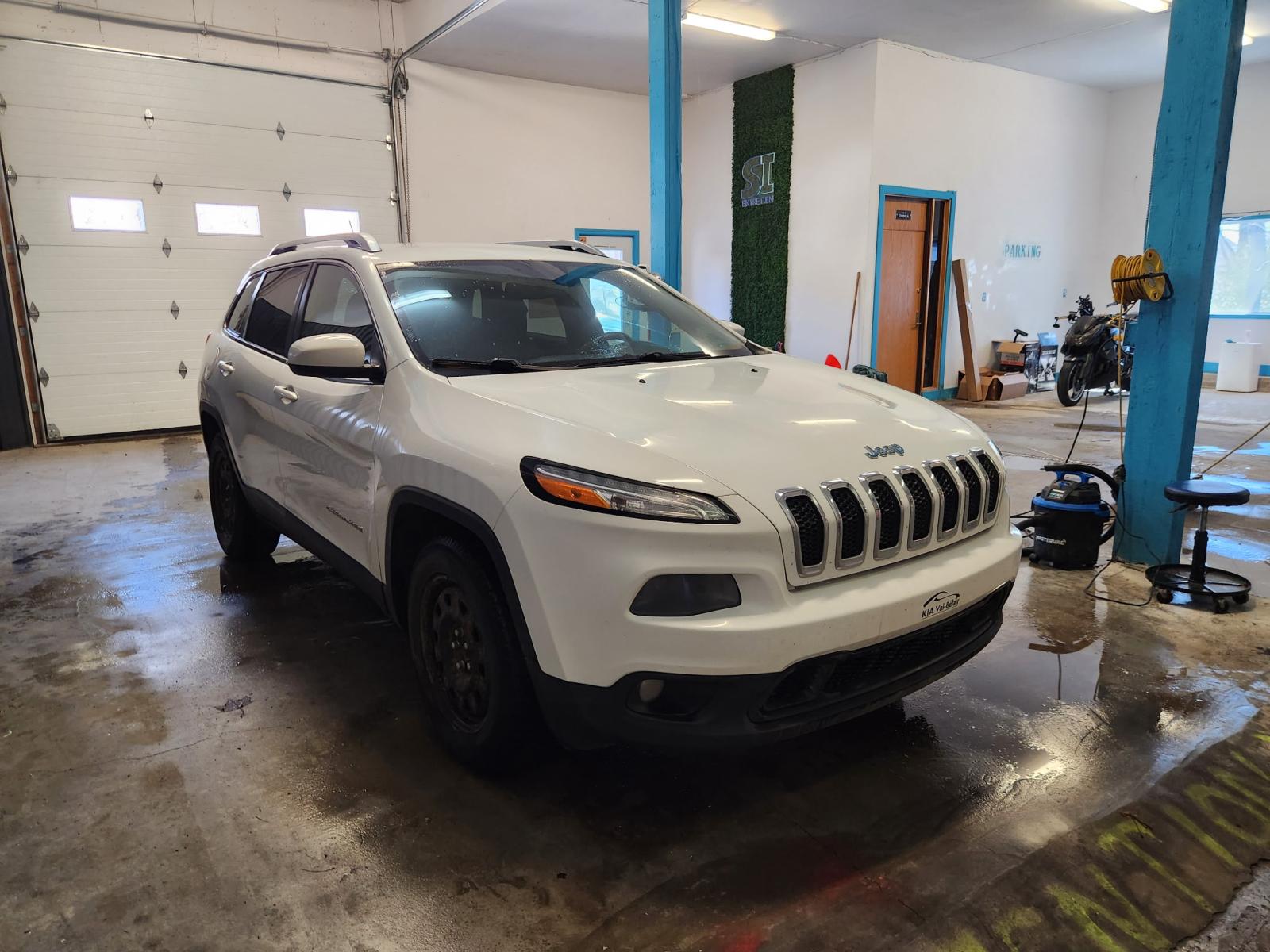 Jeep Cherokee North 2015 — photo 3