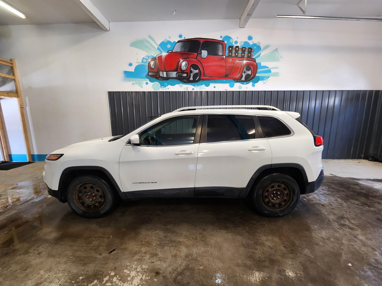 Jeep Cherokee North 2015 — photo 7