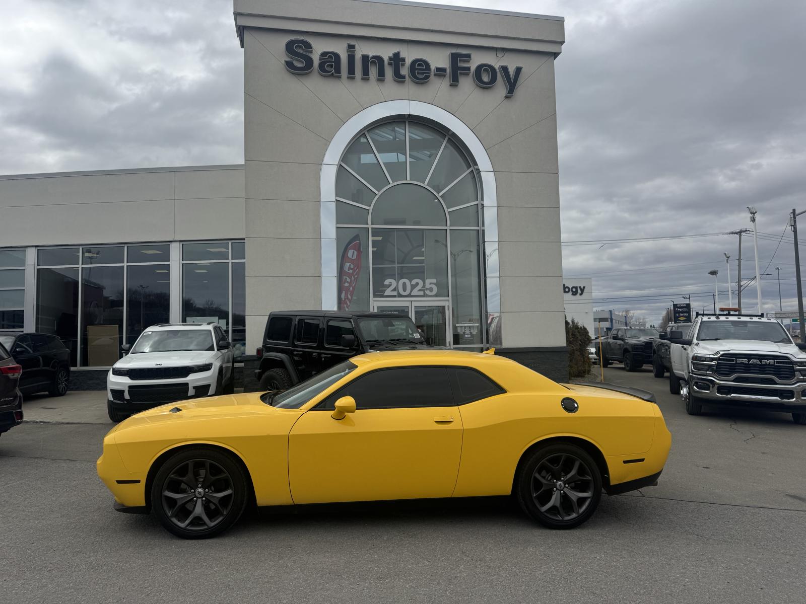 Dodge Challenger SXT Plus 2018 — photo 2