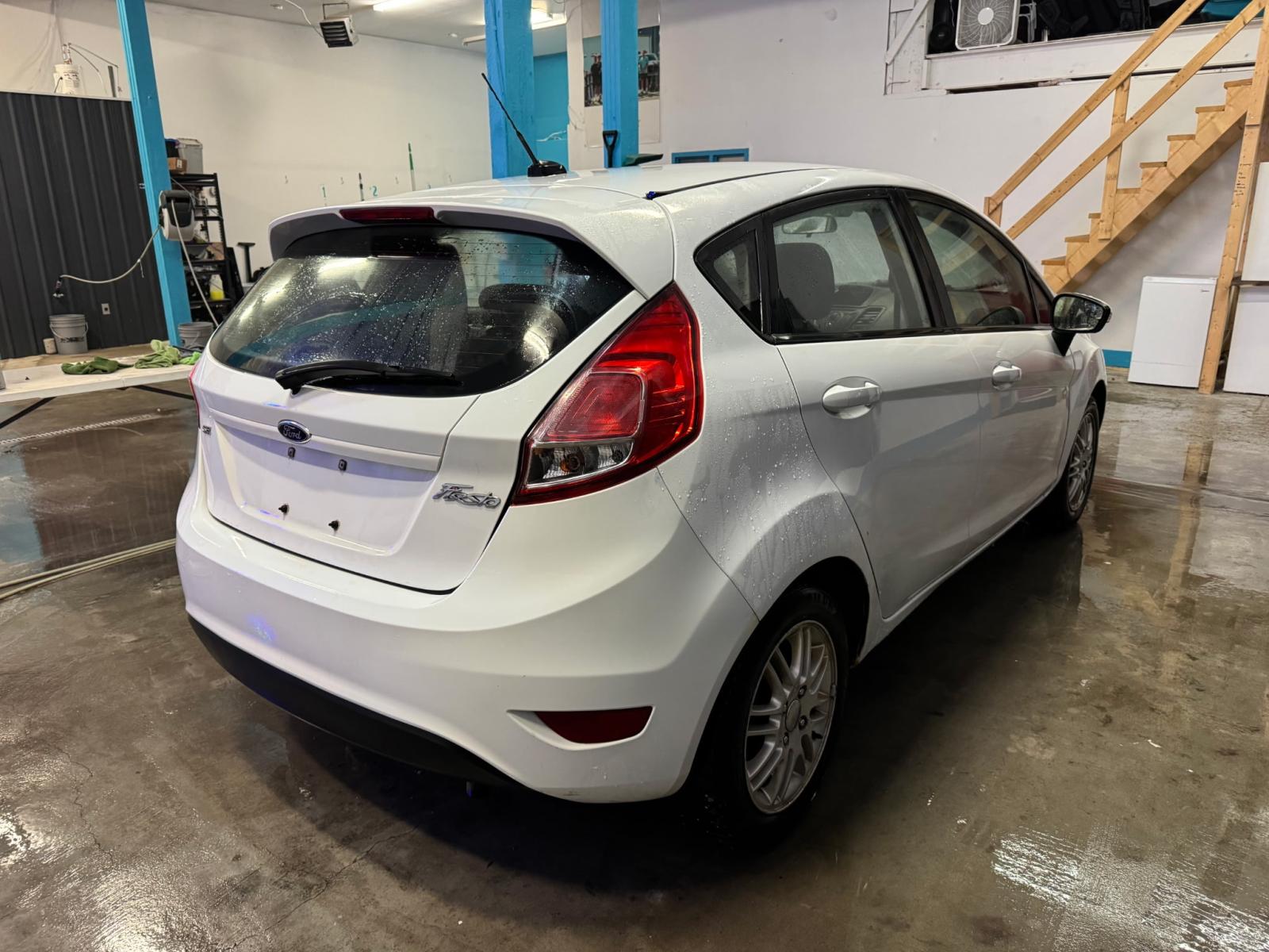 Ford Fiesta SE 2014 — photo 4