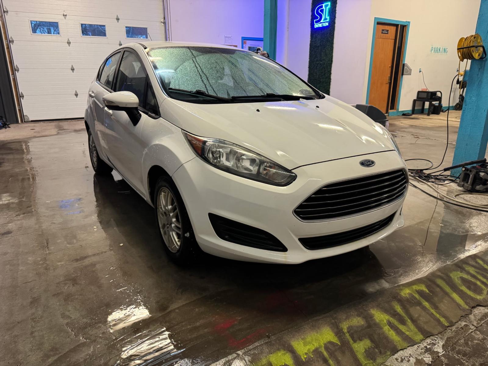 Ford Fiesta SE 2014 — photo 3