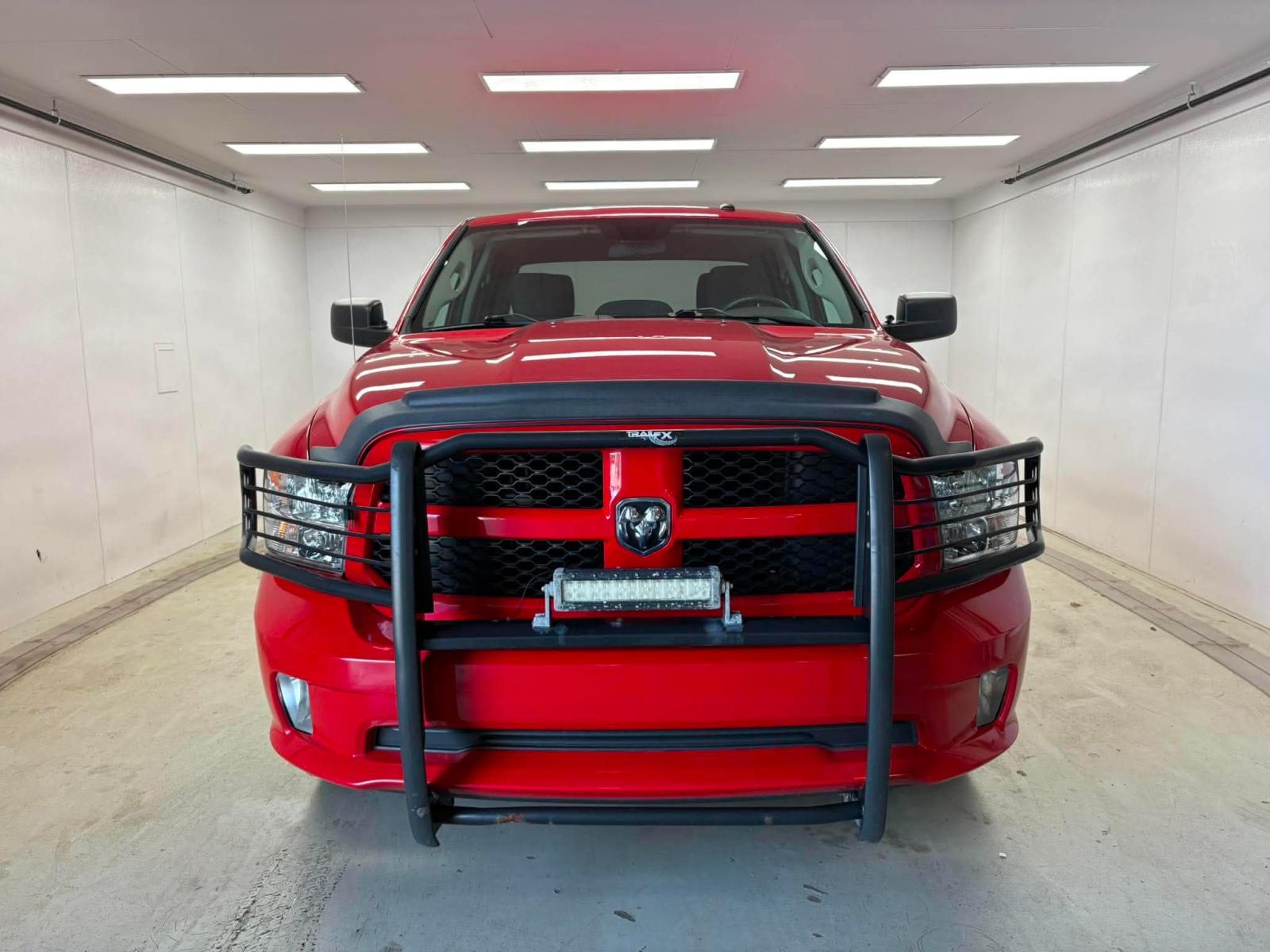 RAM 1500 Express 2017 — photo 2