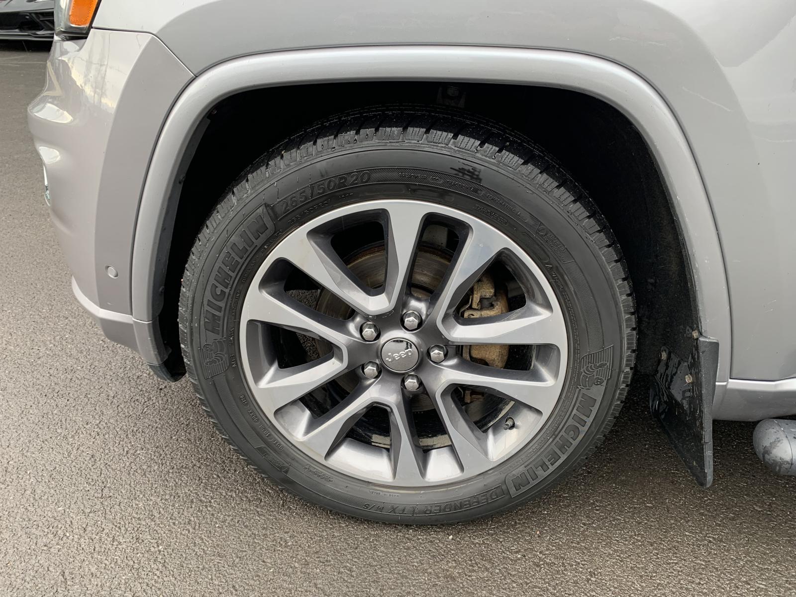Jeep Grand Cherokee Overland 2017 — photo 8