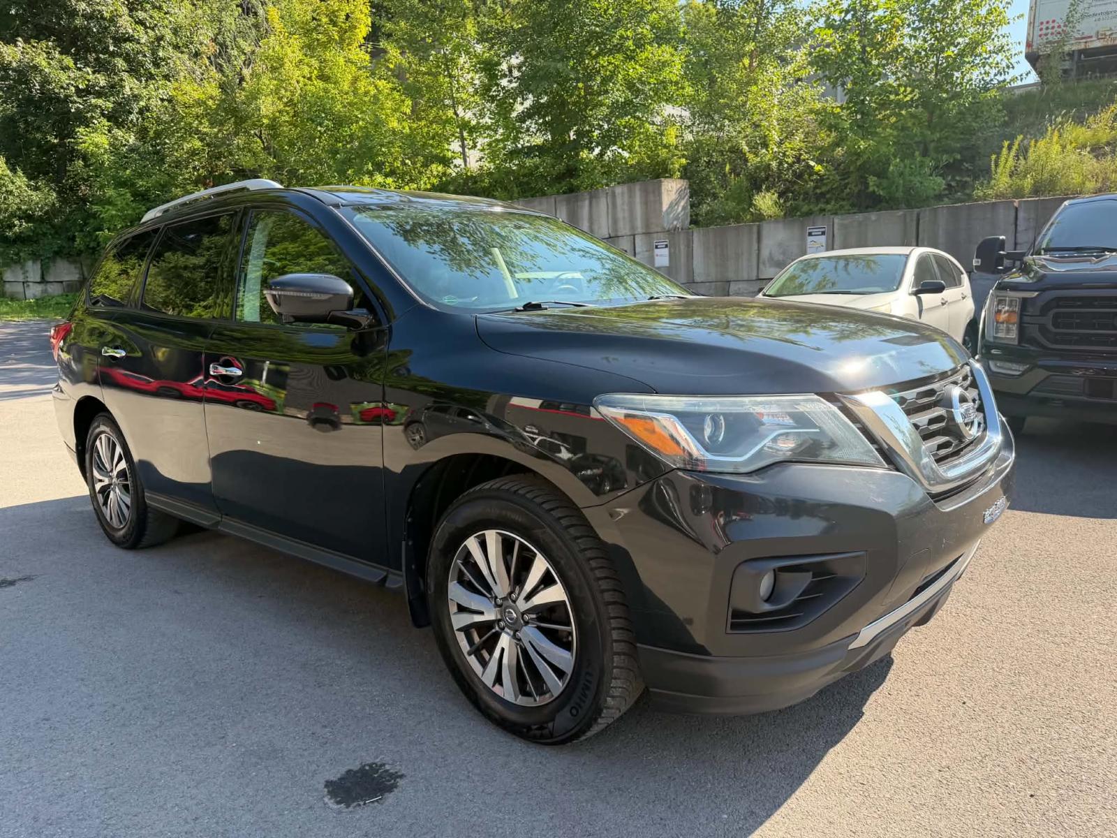 Nissan Pathfinder Platinum 2017 — photo 3