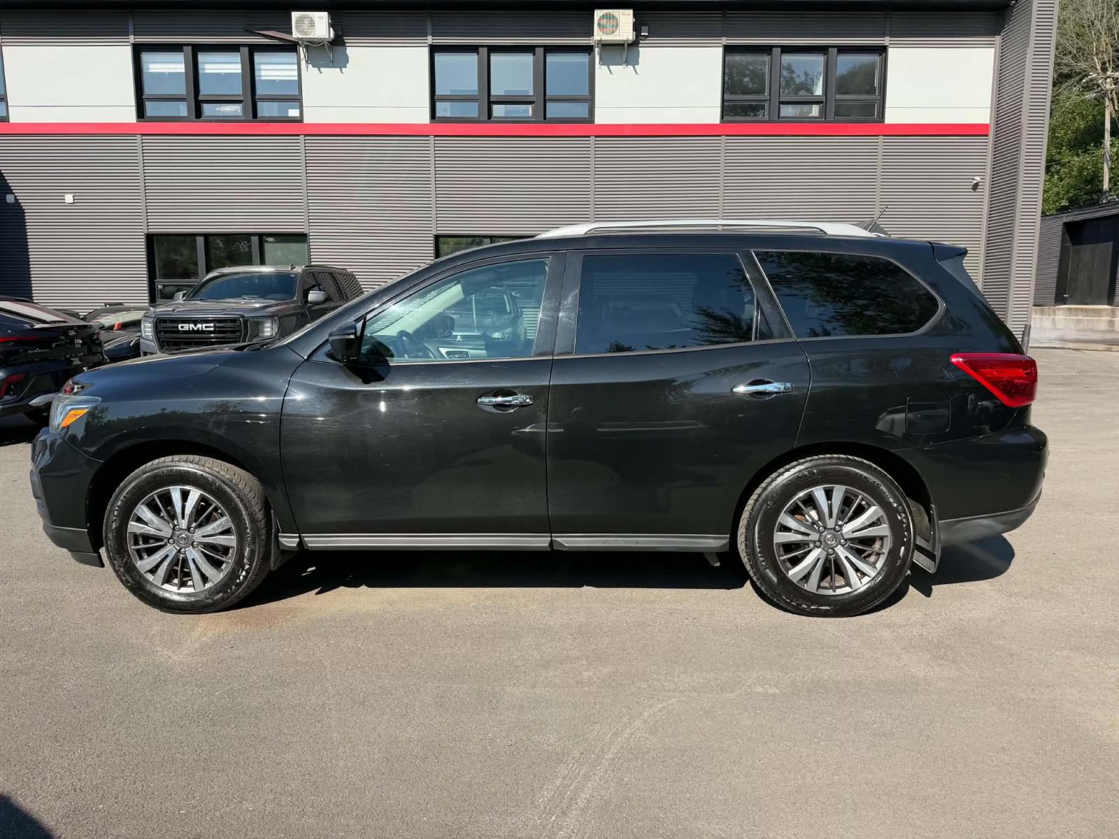 Nissan Pathfinder Platinum 2017 — photo 7