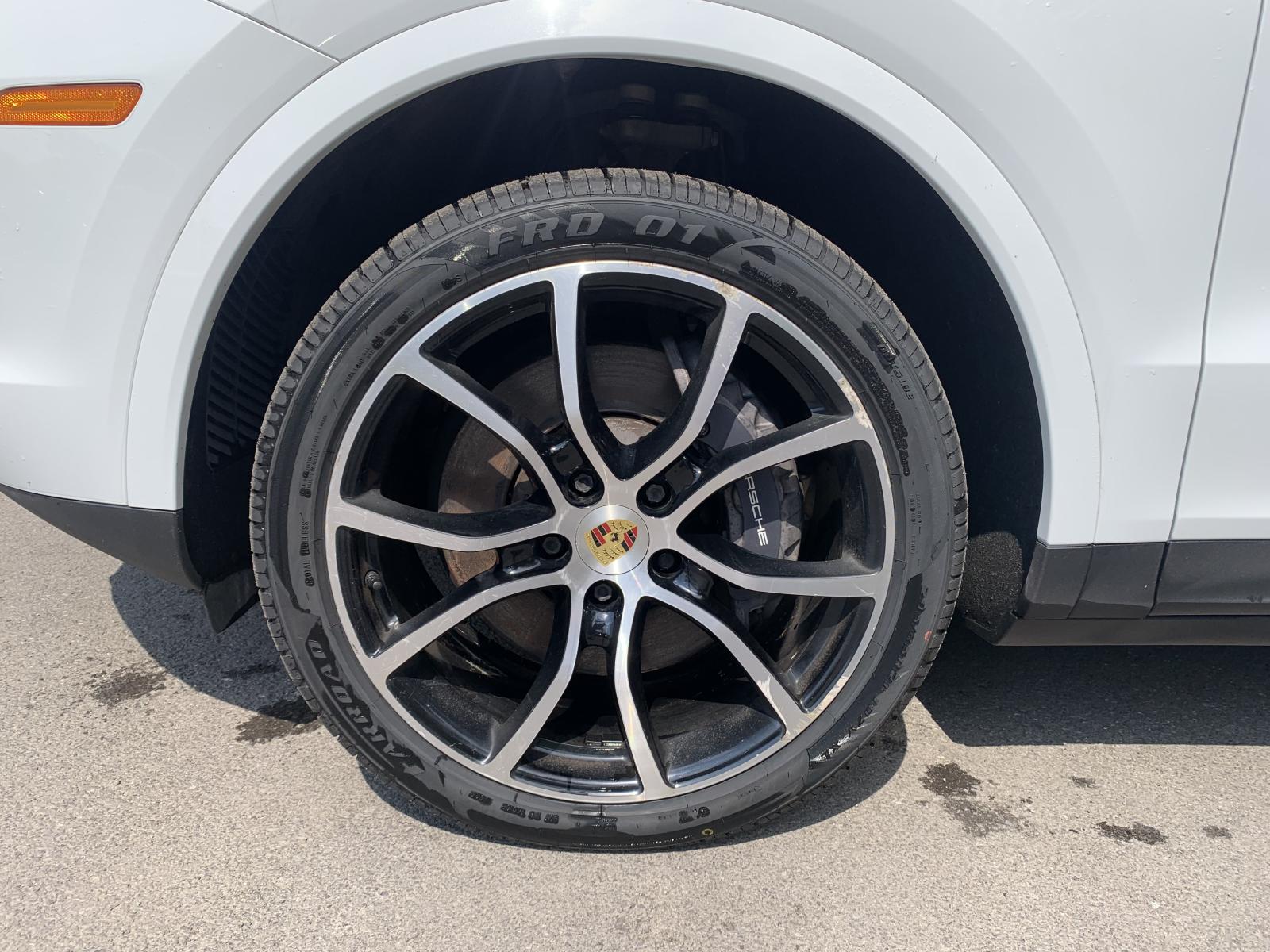 Porsche Cayenne Coupe Base 2021 — photo 8