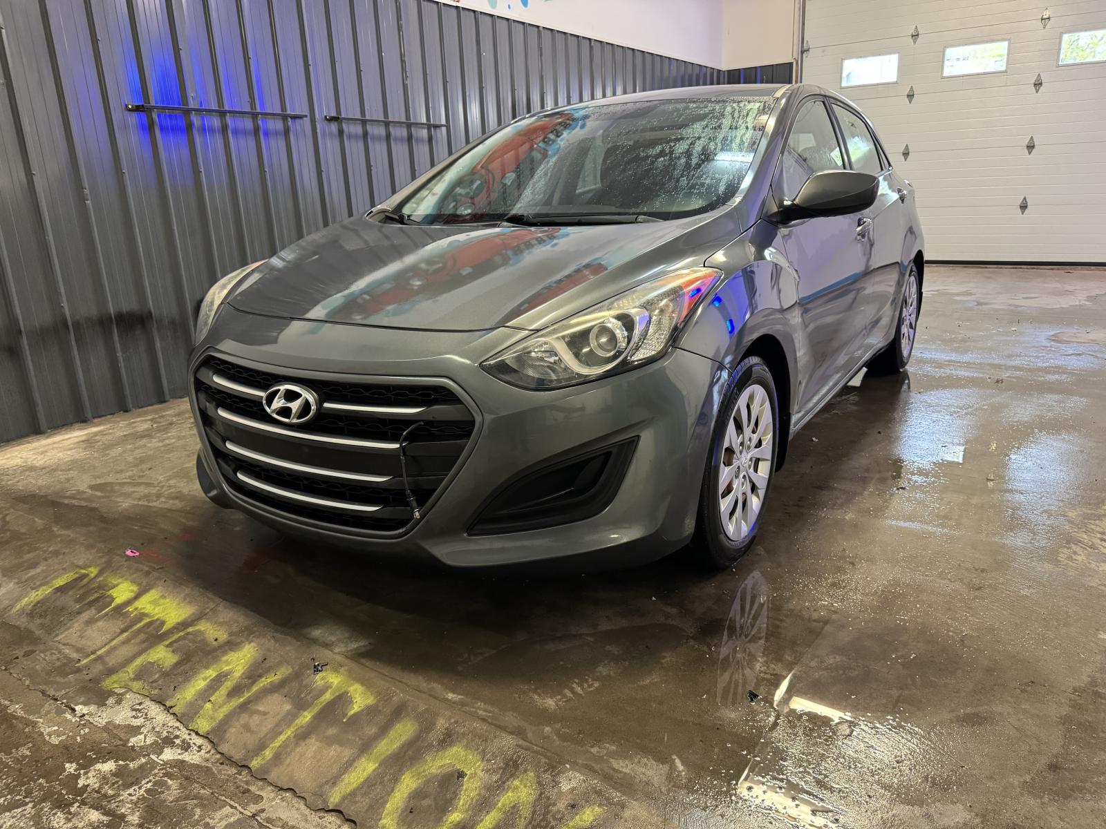 Hyundai Elantra GT GL 2017