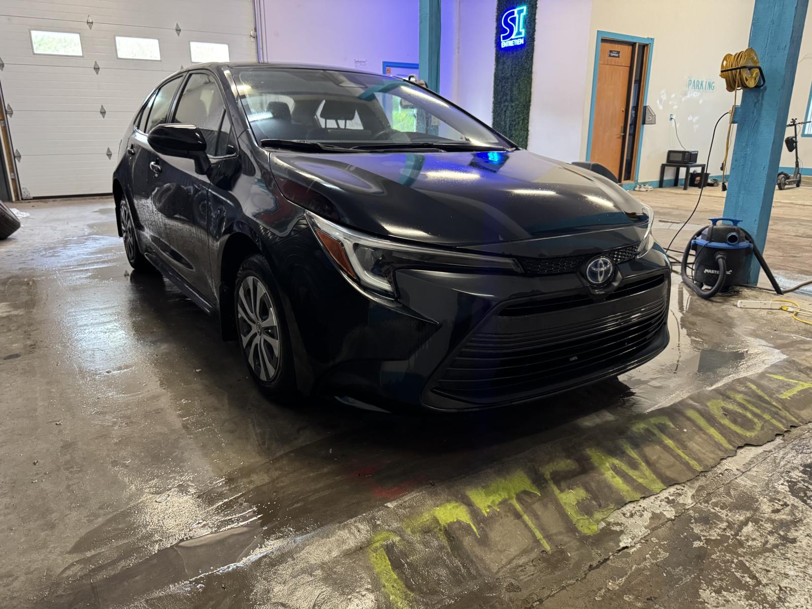 Toyota Corolla LE Hyb 2024 — photo 3