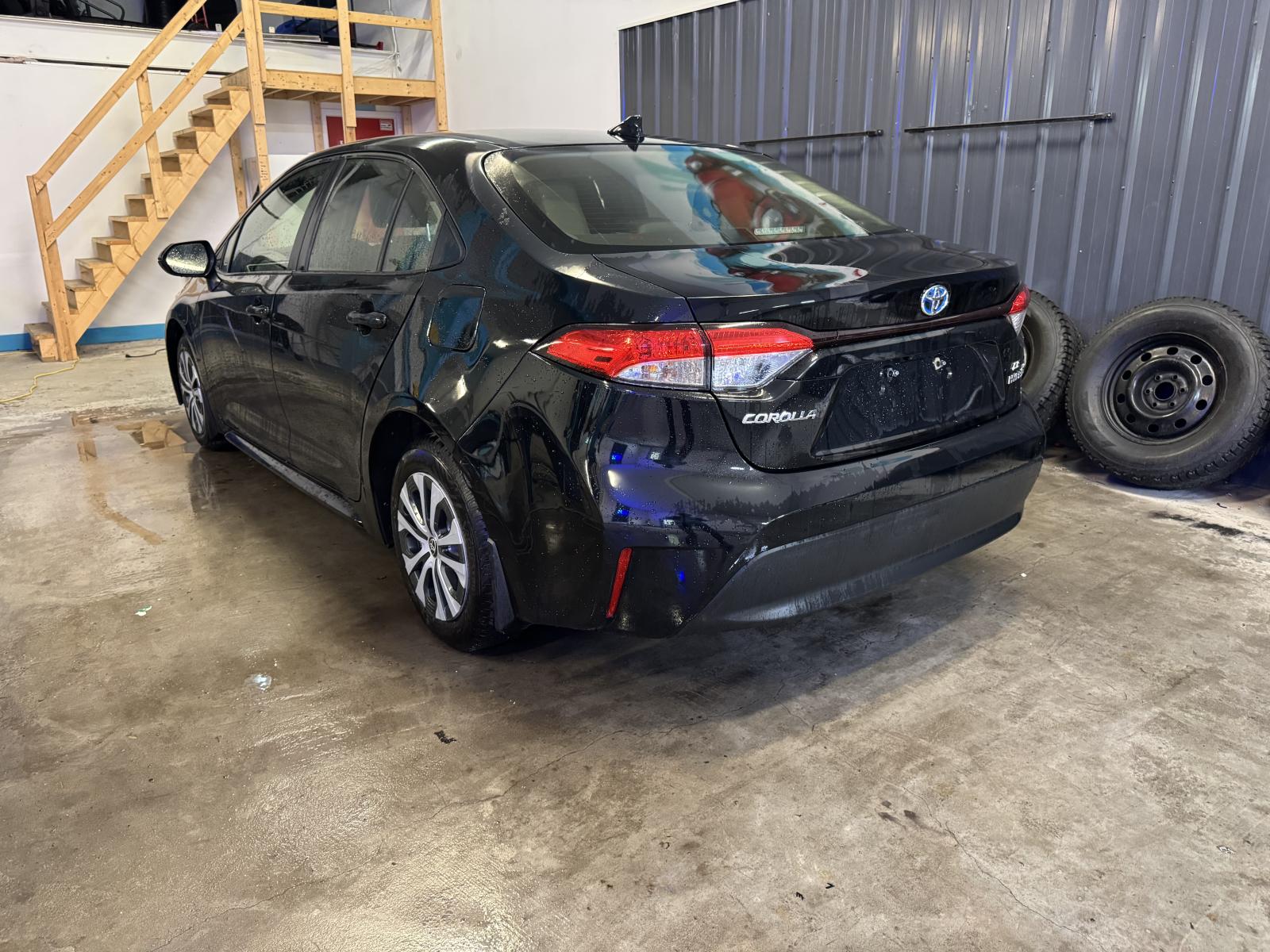 Toyota Corolla LE Hyb 2024 — photo 4