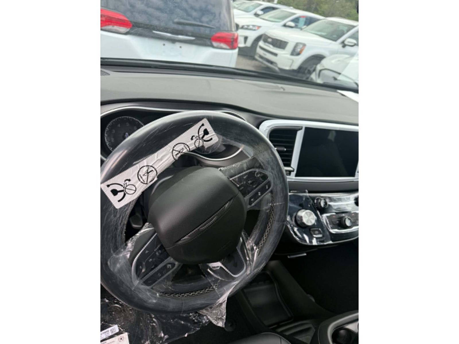 Chrysler Grand Caravan 2027