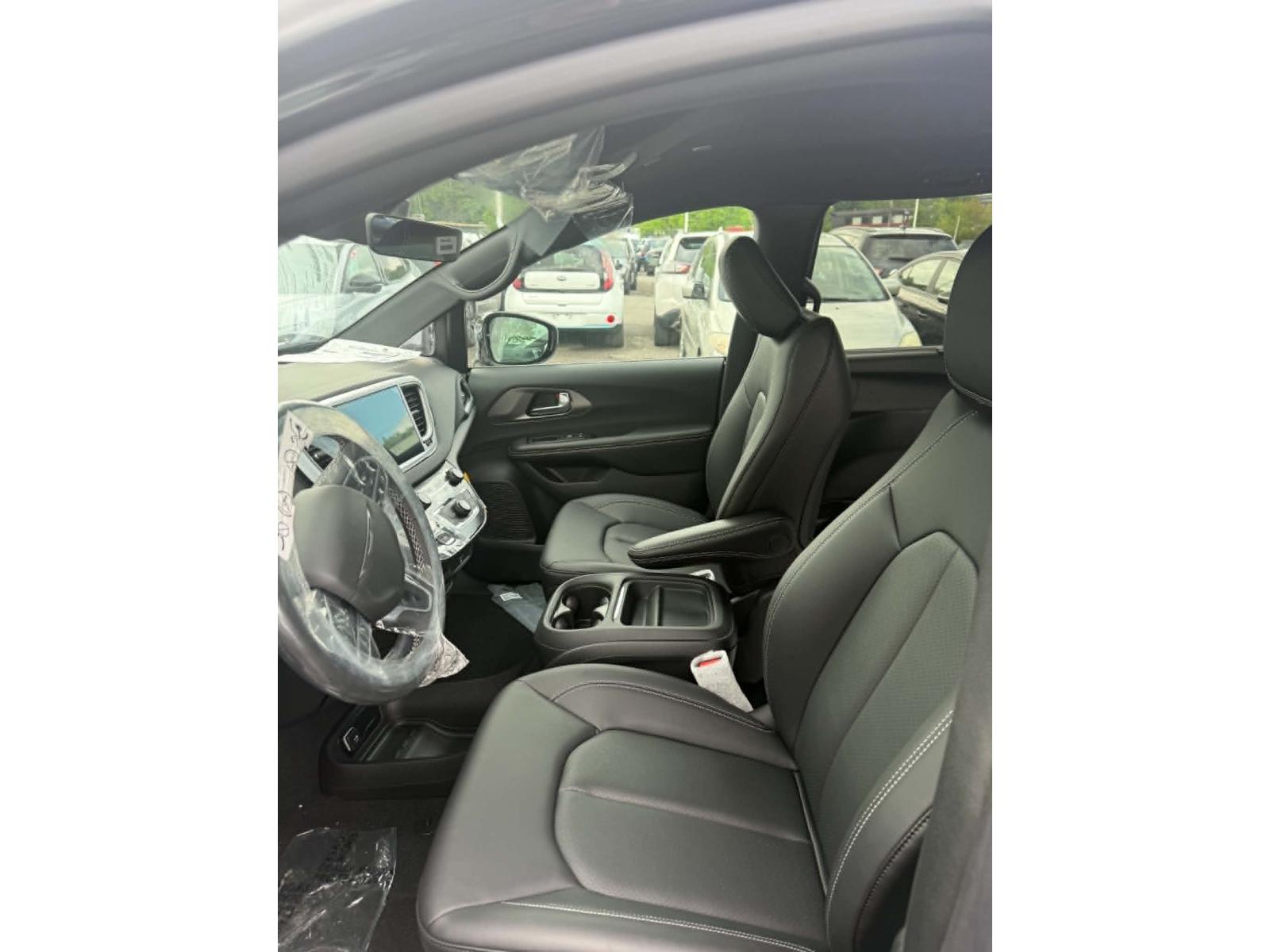 Chrysler Grand Caravan 2027