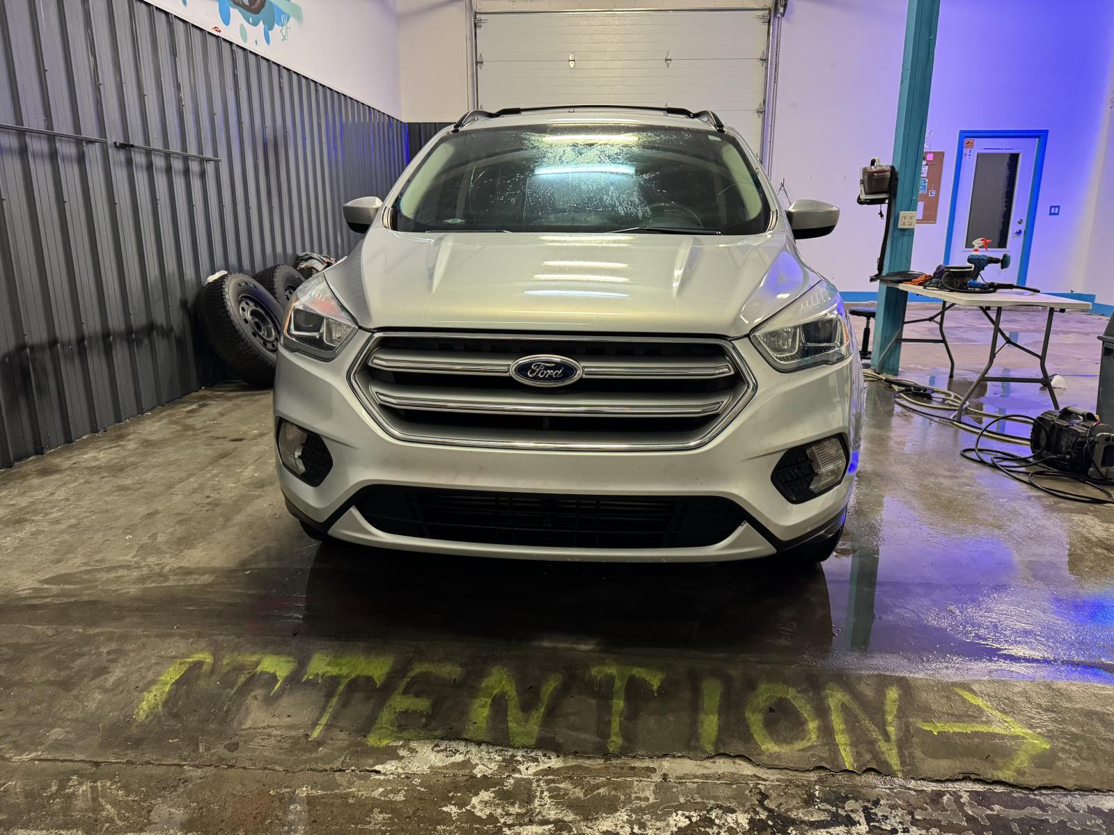 Ford Escape SE 2017 — photo 2