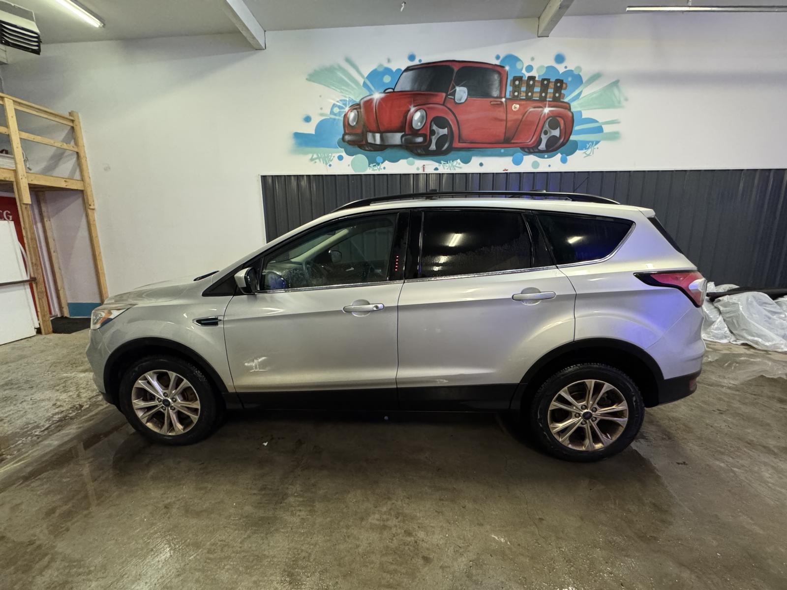 Ford Escape SE 2017 — photo 3