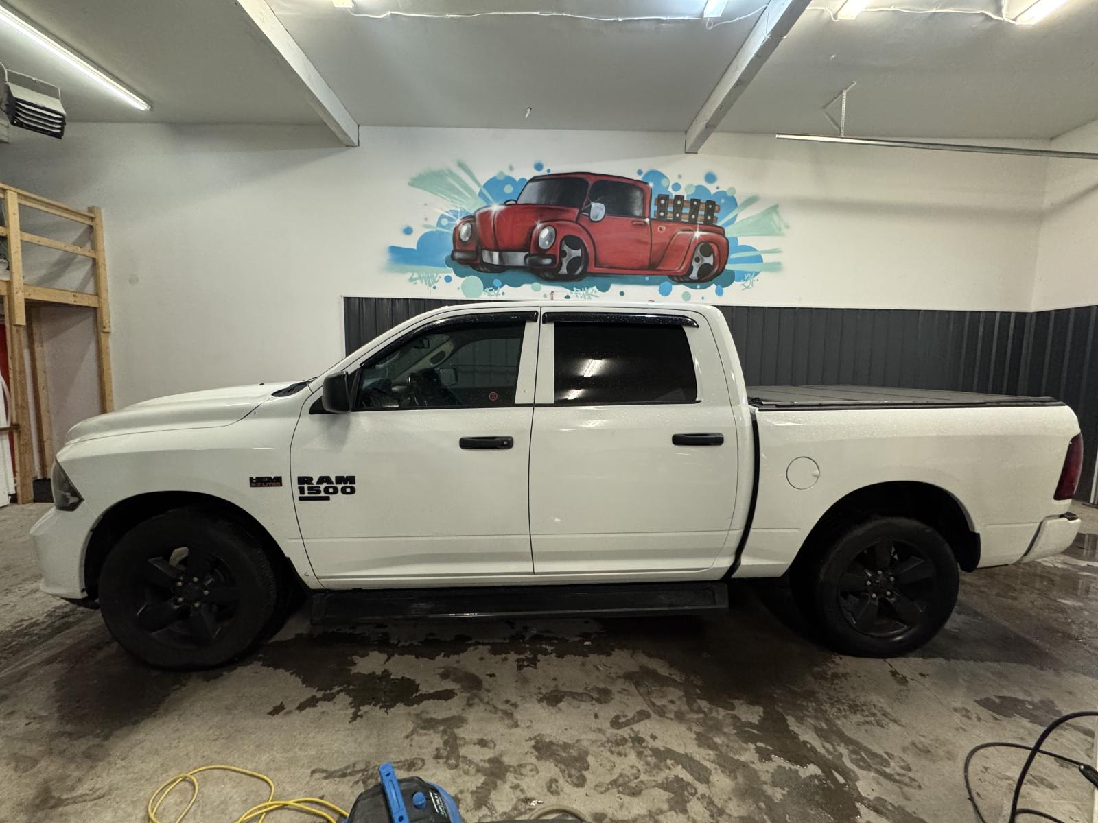 RAM 1500 Classic 1500 Express 2022 — photo 6