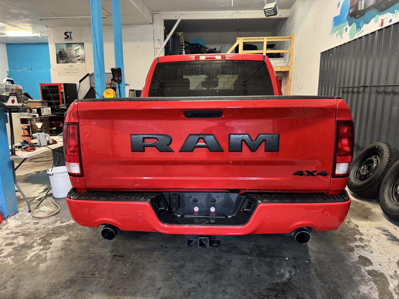 RAM 1500 Classic 1500 Express 2023 — photo 5