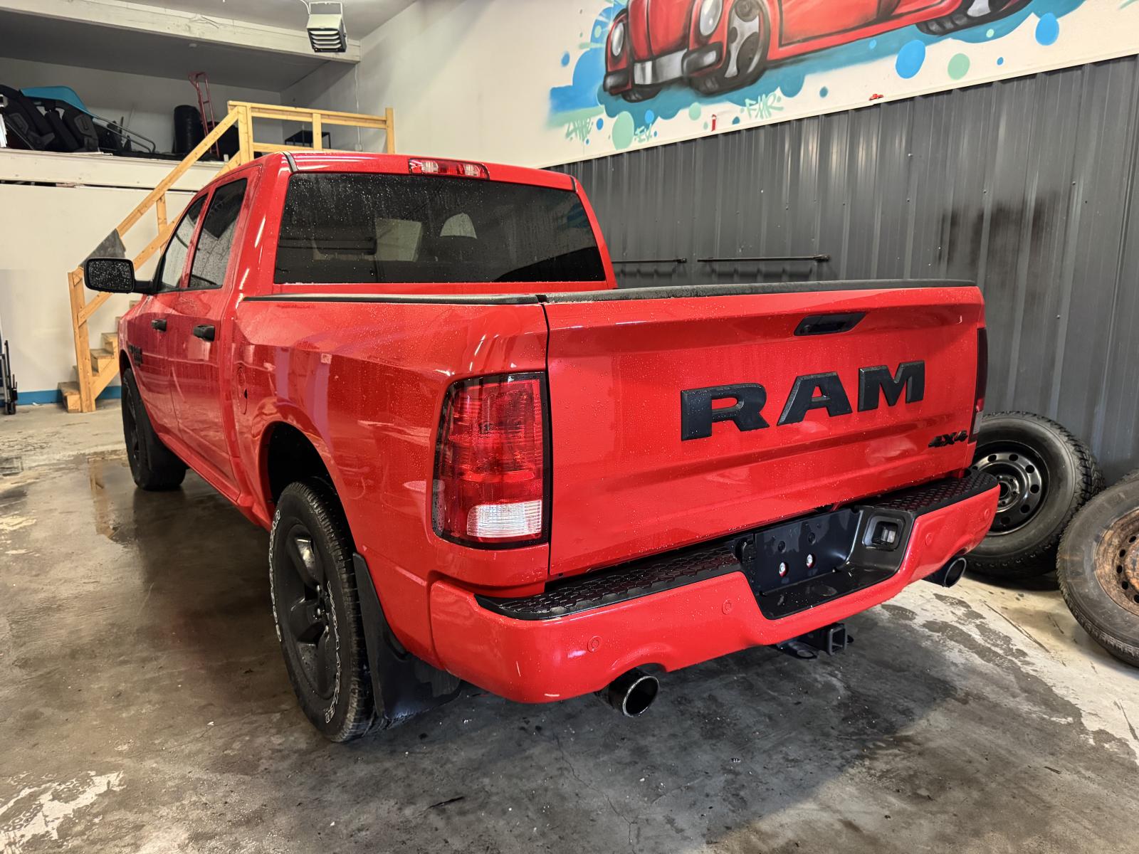 RAM 1500 Classic 1500 Express 2023 — photo 6