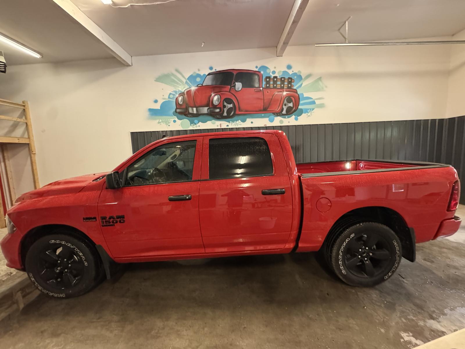 RAM 1500 Classic 1500 Express 2023 — photo 7