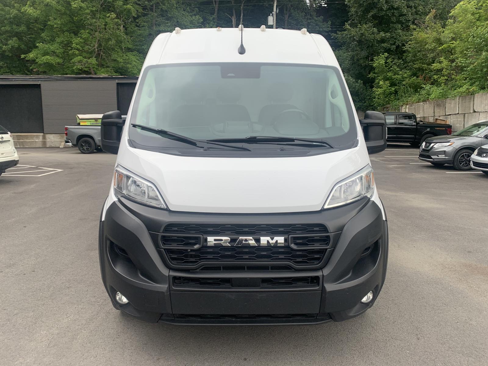 RAM Promaster 2500 High 2500 High Roof 2023 — photo 2