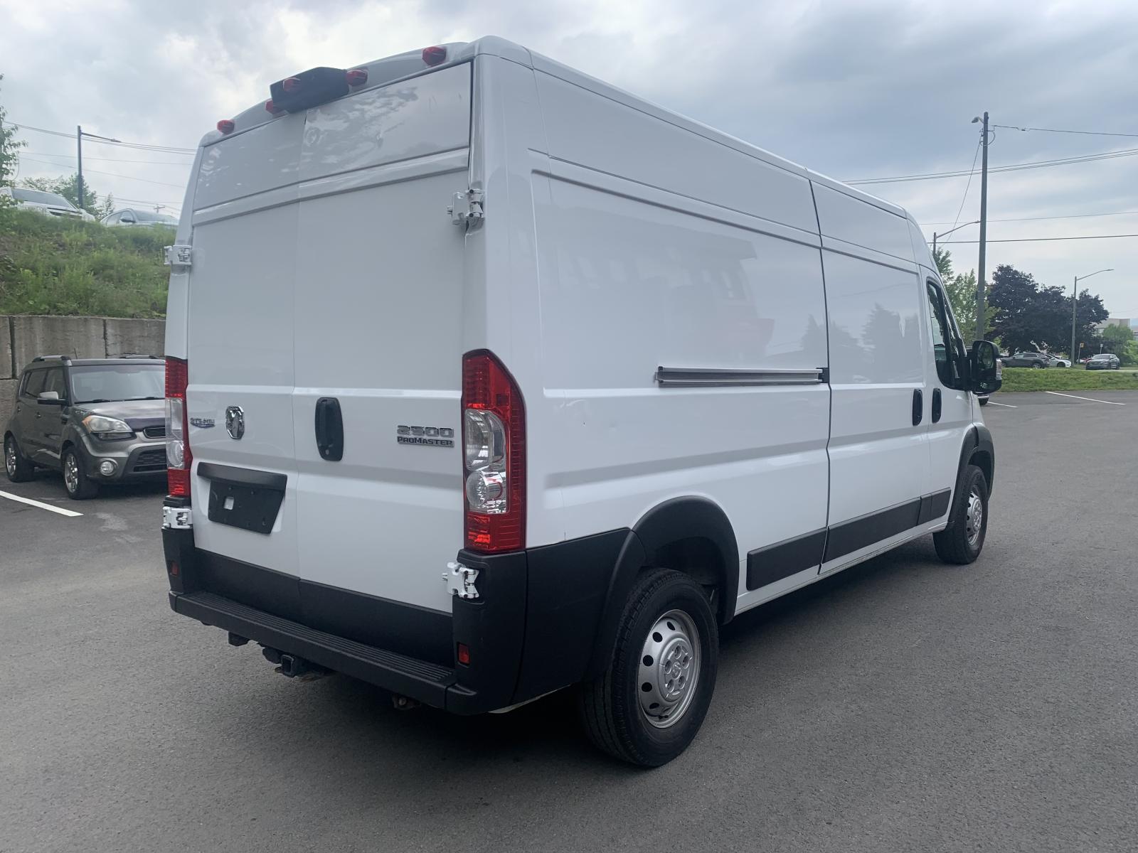 RAM Promaster 2500 High 2500 High Roof 2023 — photo 4