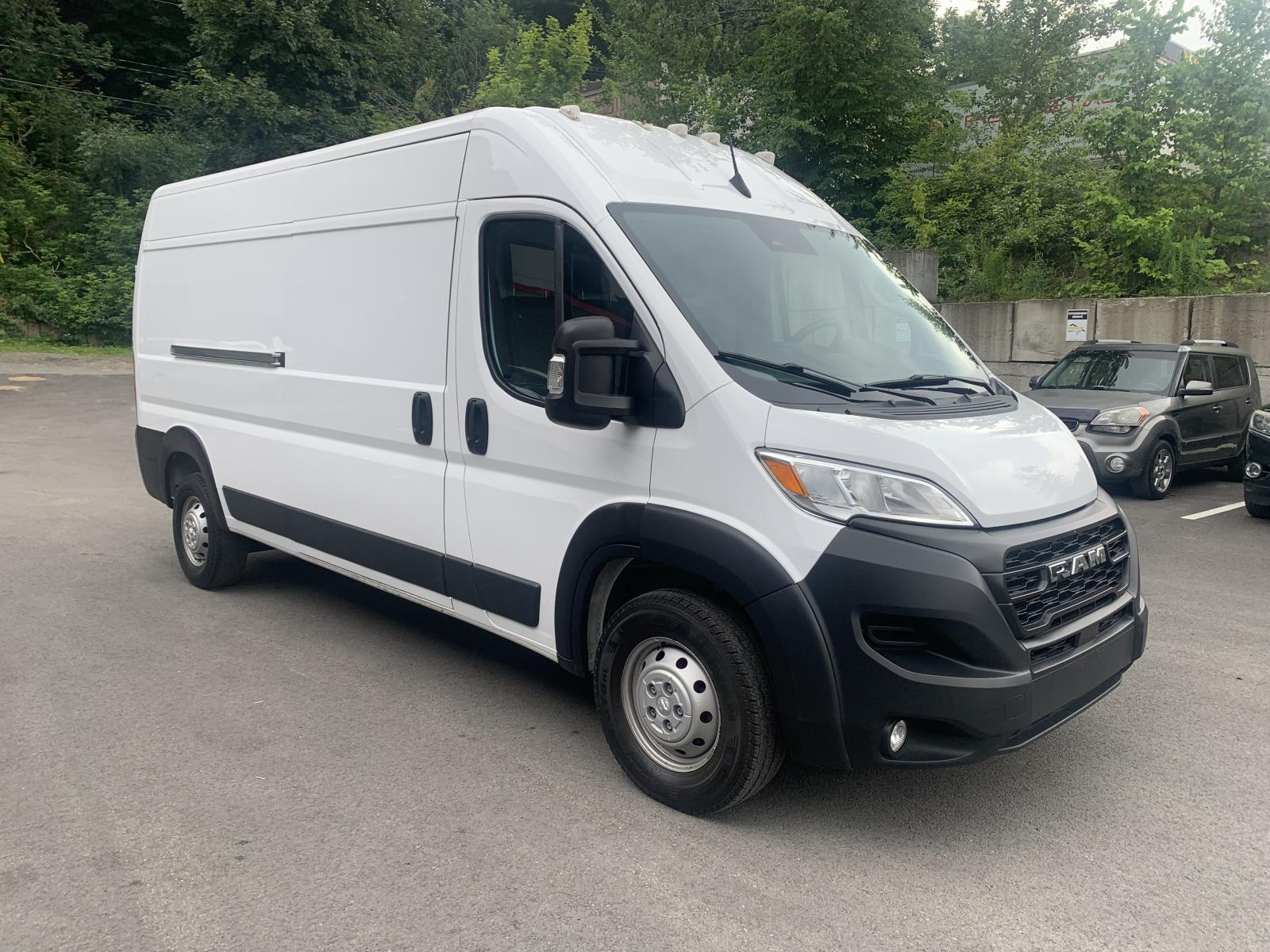 RAM Promaster 2500 High 2500 High Roof 2023 — photo 3